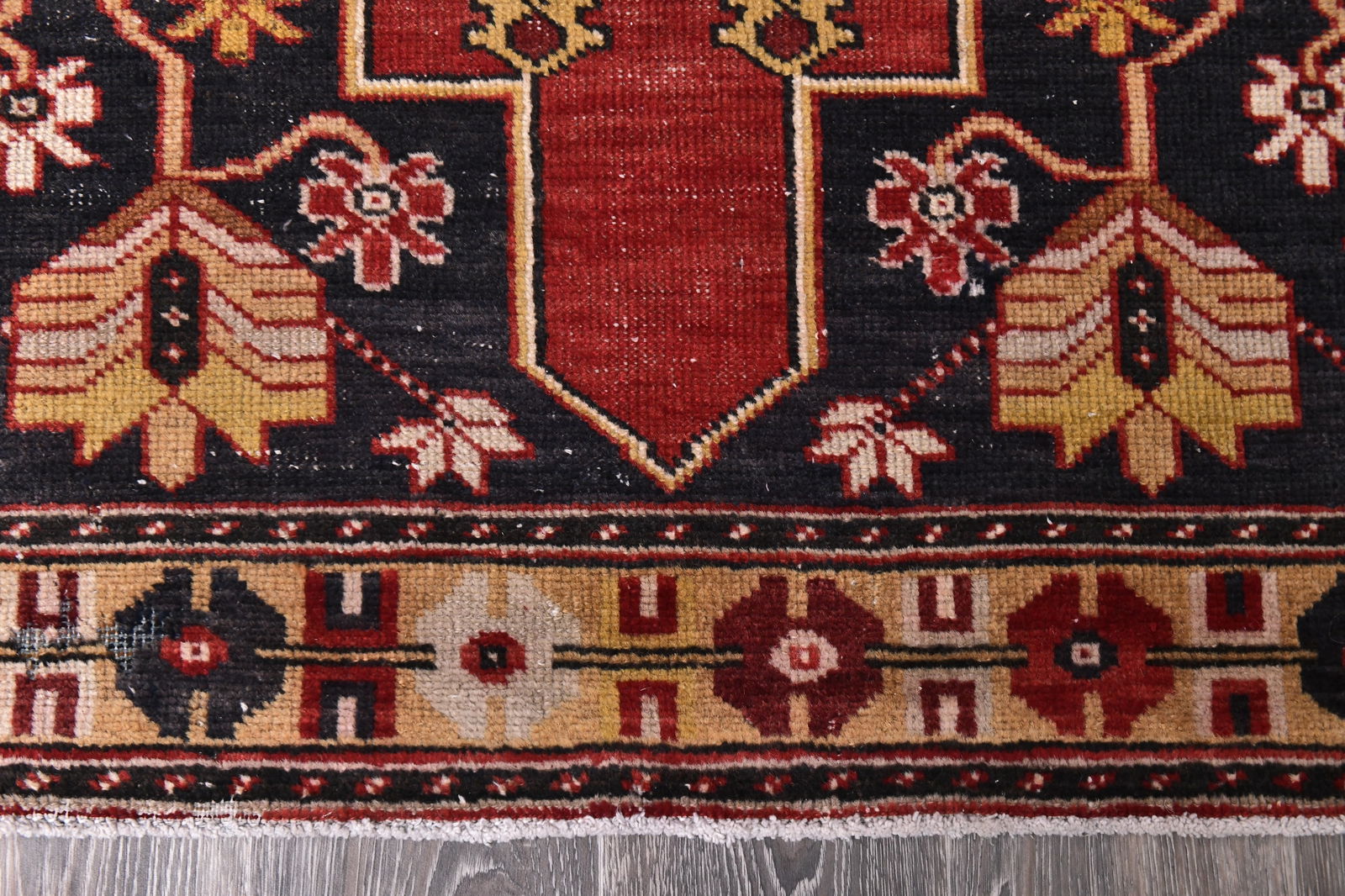 4'0'' x 8'1'' Handmade Vintage Wool Rug - 1895 - 8