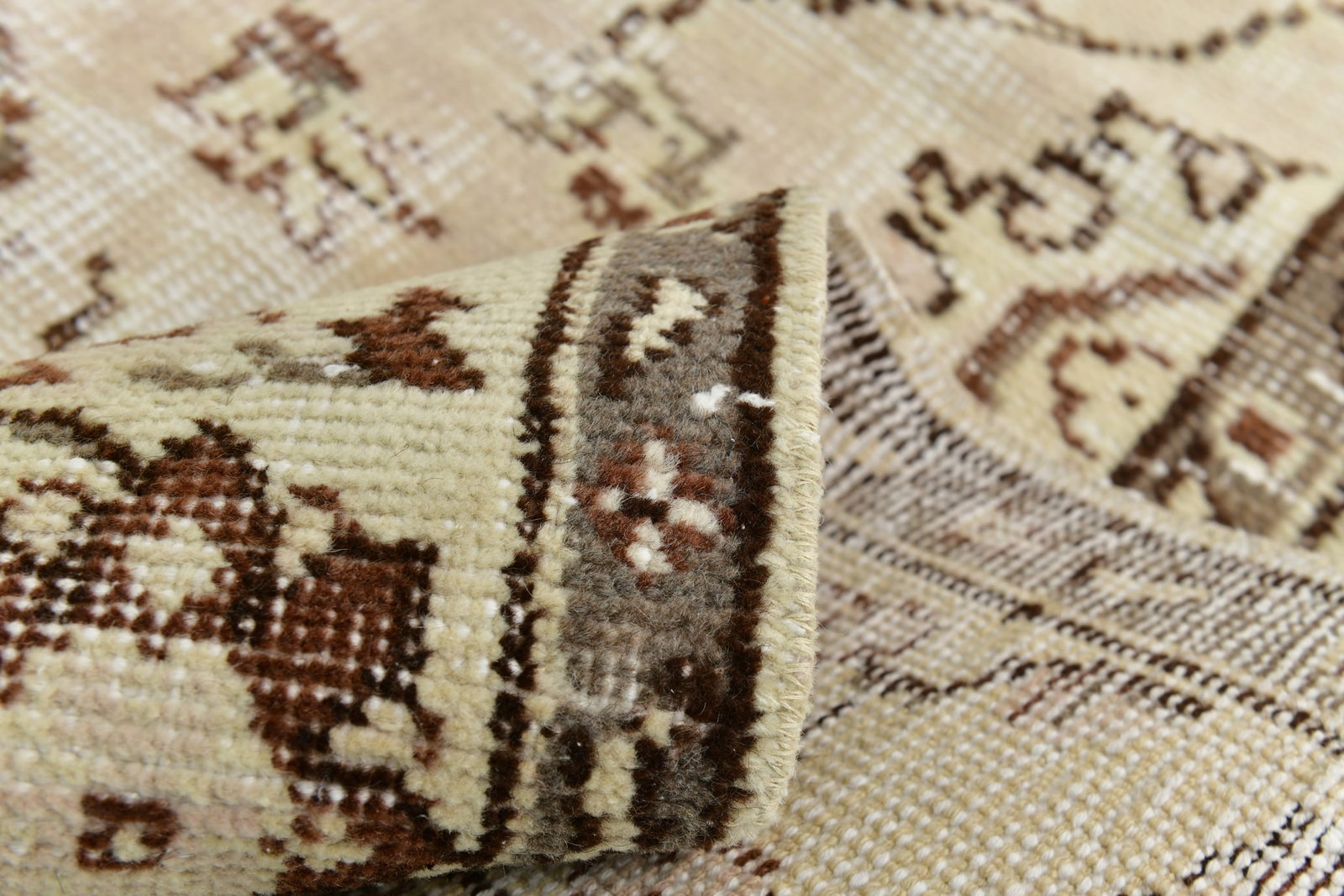 5'8'' x 9'0'' Handmade Vintage Wool Rug - 24722 - 17