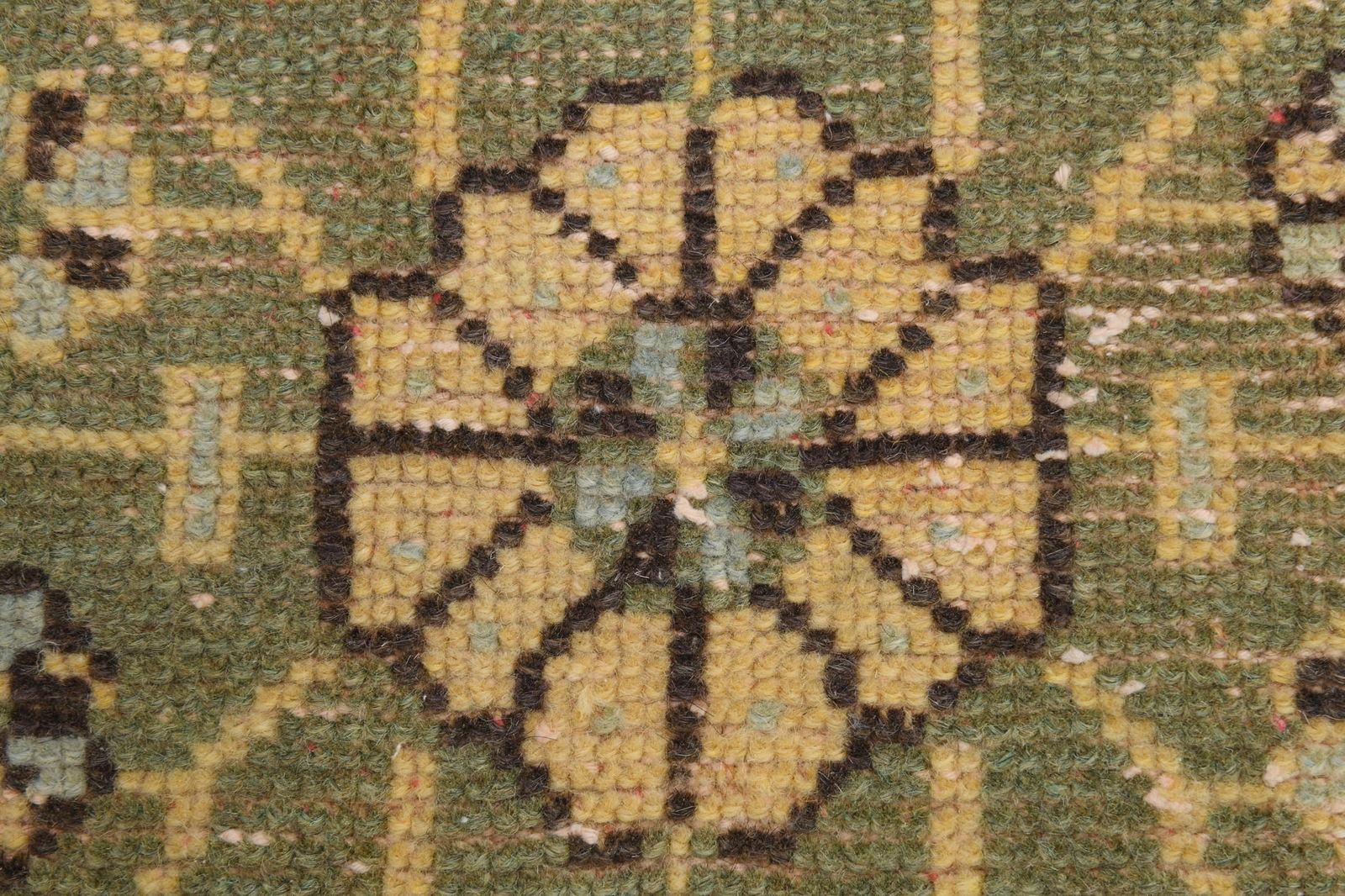 2'4'' x 4'3'' Handmade Vintage Wool Rug - 18538 - 9