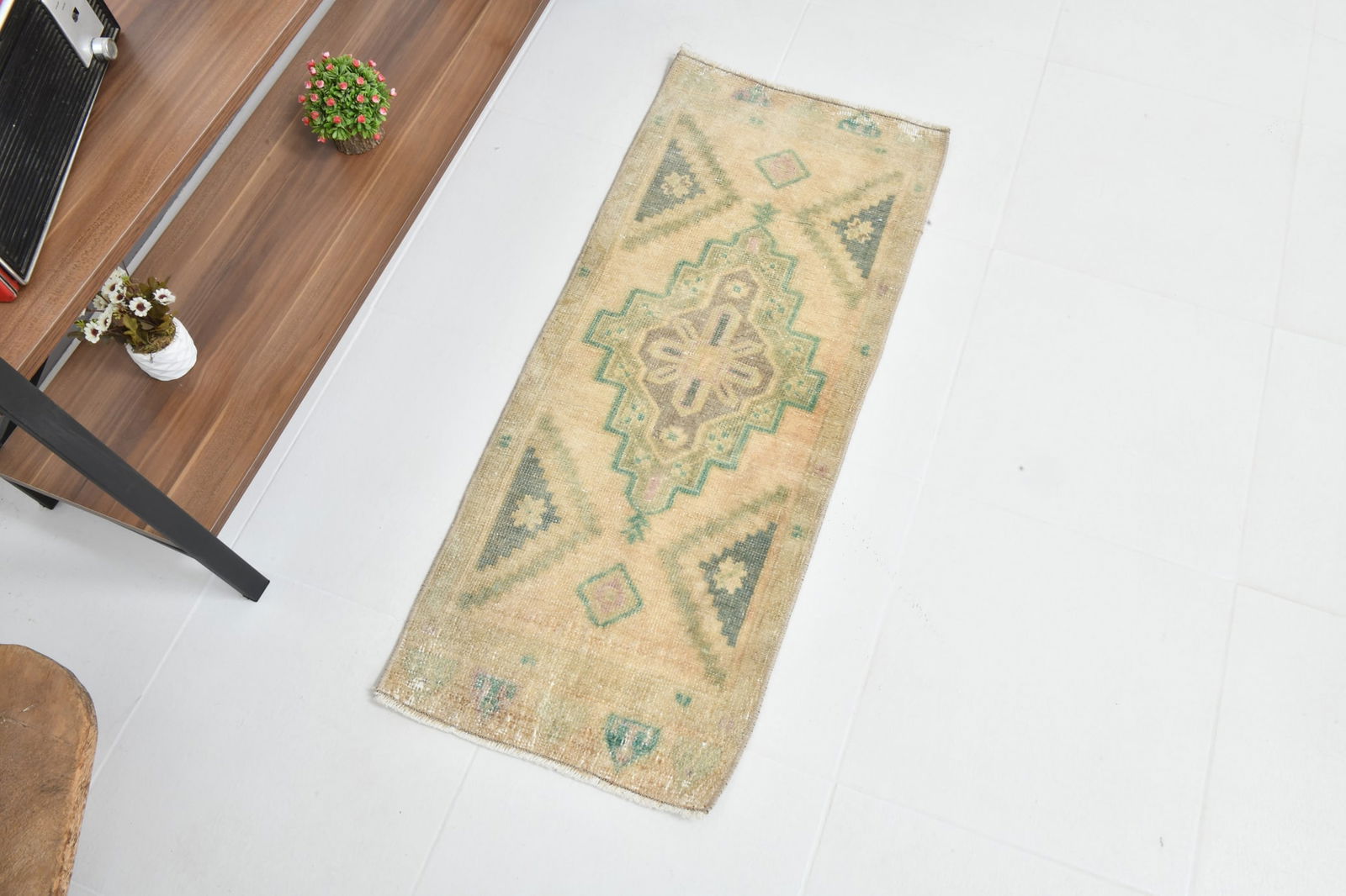 1'5'' x 3'6'' Handmade Vintage Wool Patchwork Rug - 19509 - 4