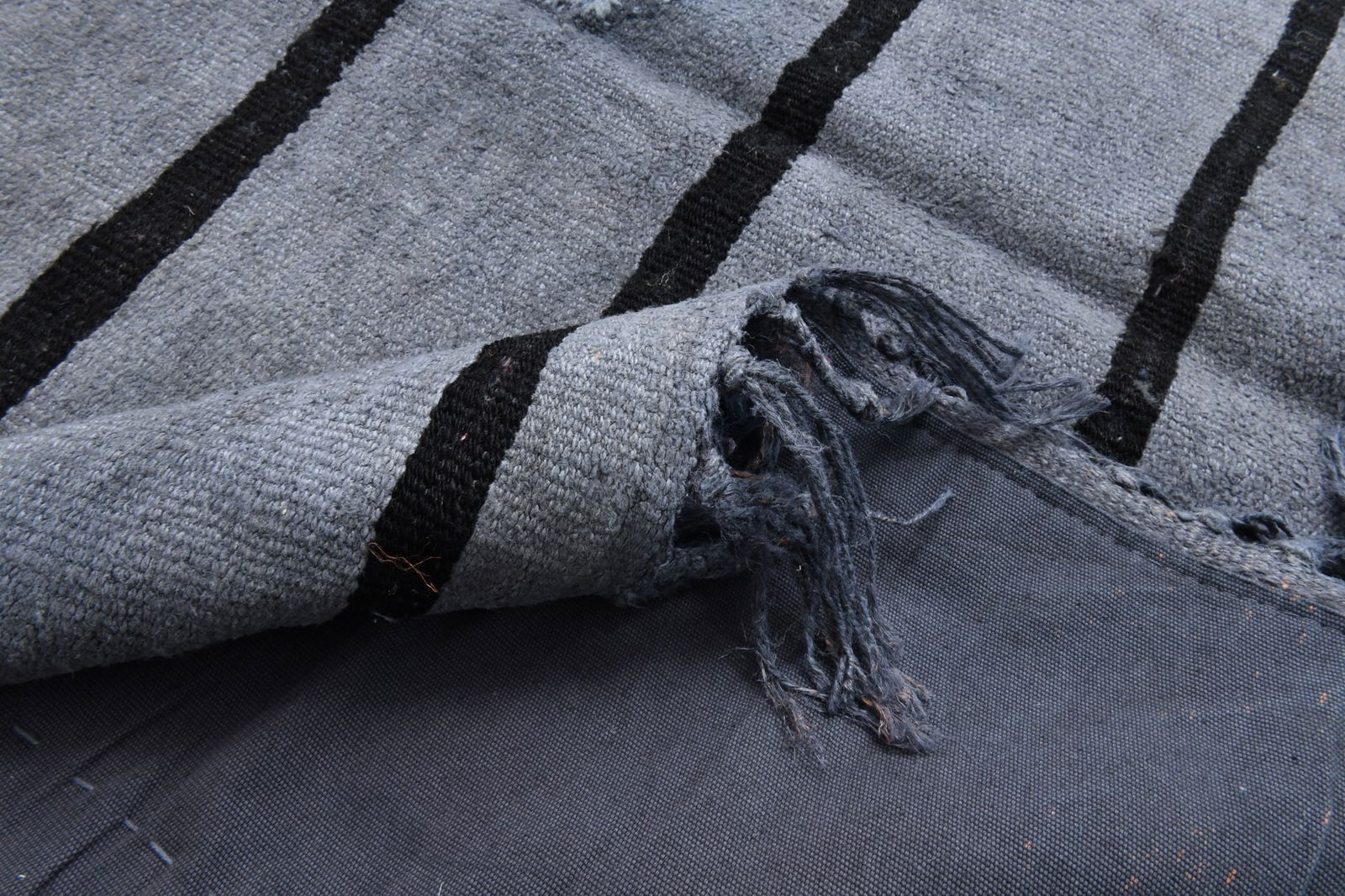 5'5'' x 7'8'' Decorative Vintage Rug - 1924 - 16