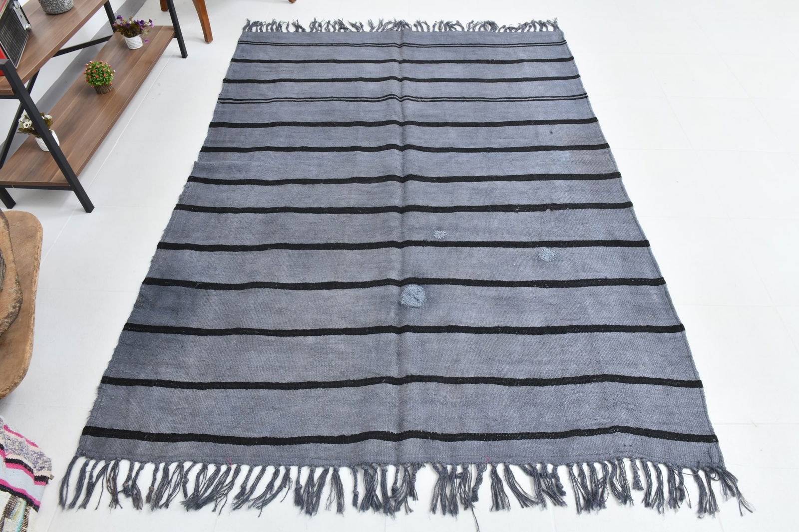 5'5'' x 7'8'' Decorative Vintage Rug - 1924 - 5