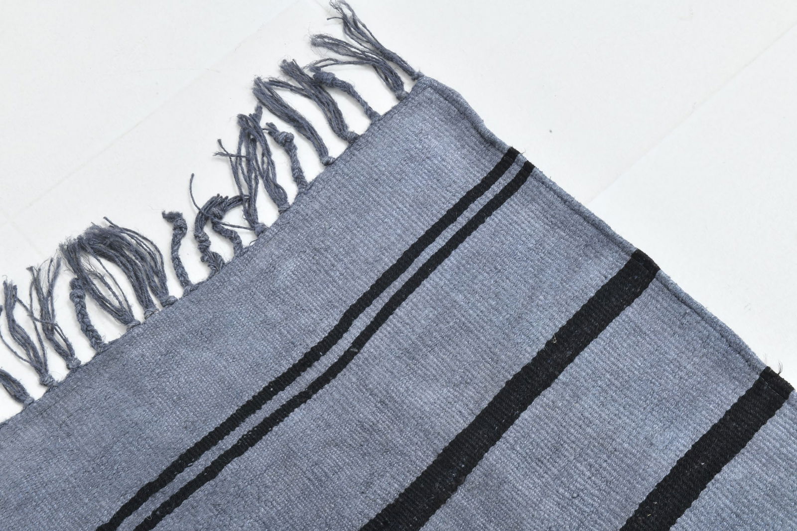 5'5'' x 7'8'' Decorative Vintage Rug - 1924 - 9