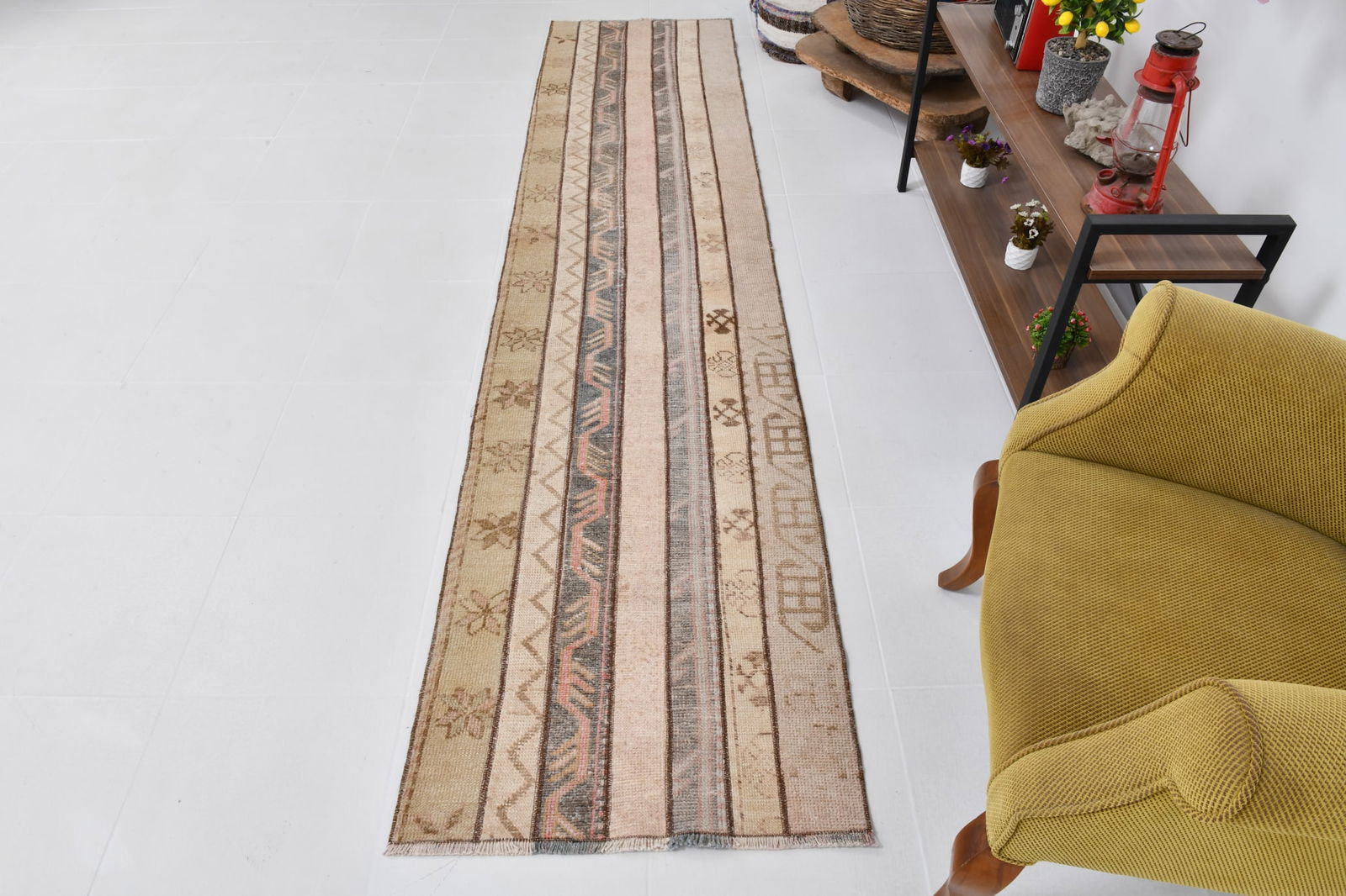 2'4'' x 10'6'' Turkish Vintage Runner Rug - 21401 - 5