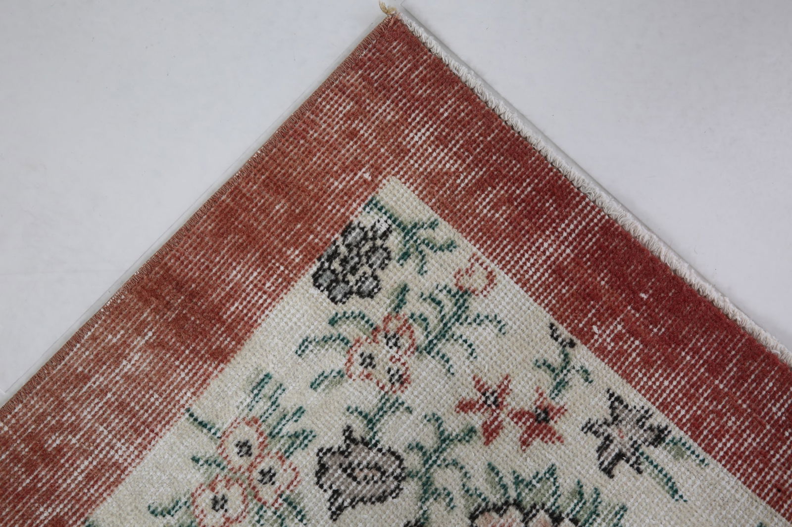 3'8'' x 6'9'' Handmade Vintage Wool Rug - 5660 - 8