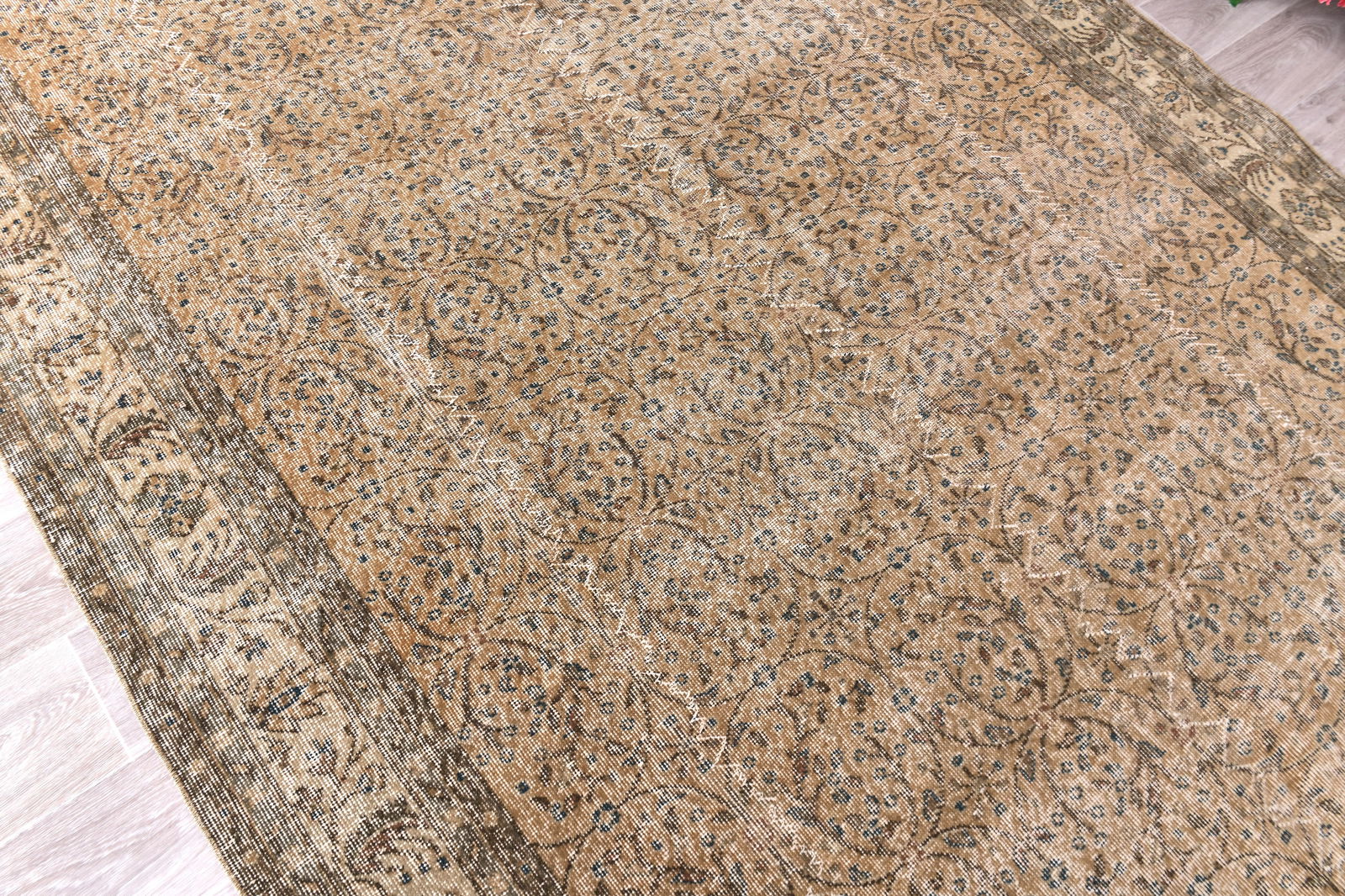 6'4'' x 10'1'' Handmade Vintage Wool Rug - 240652 - 4