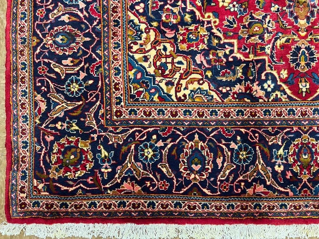 Hand-Knotted Persian Kashan Red Semi-Antique 1970s Oriental Area Rug Carpet 6'4" x 10'9" - 10