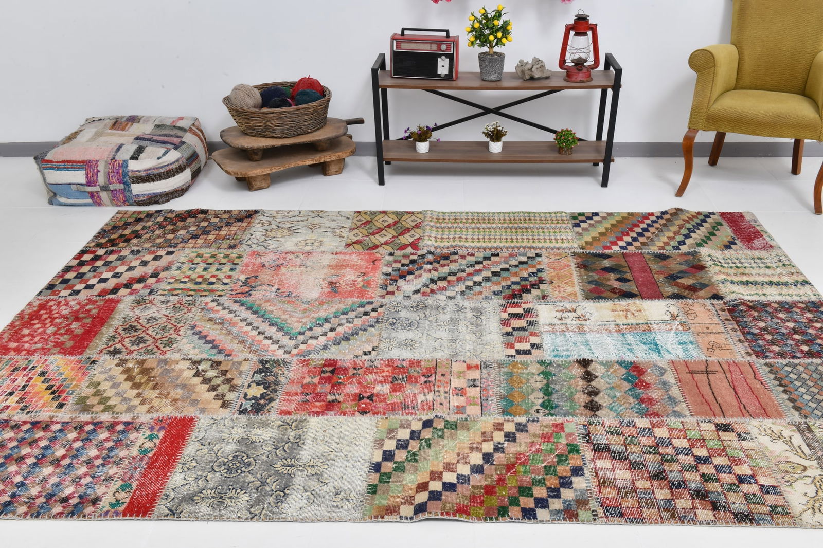 6'10'' x 9'11'' Handmade Vintage Wool Patchwork Rug - 21530 - 3