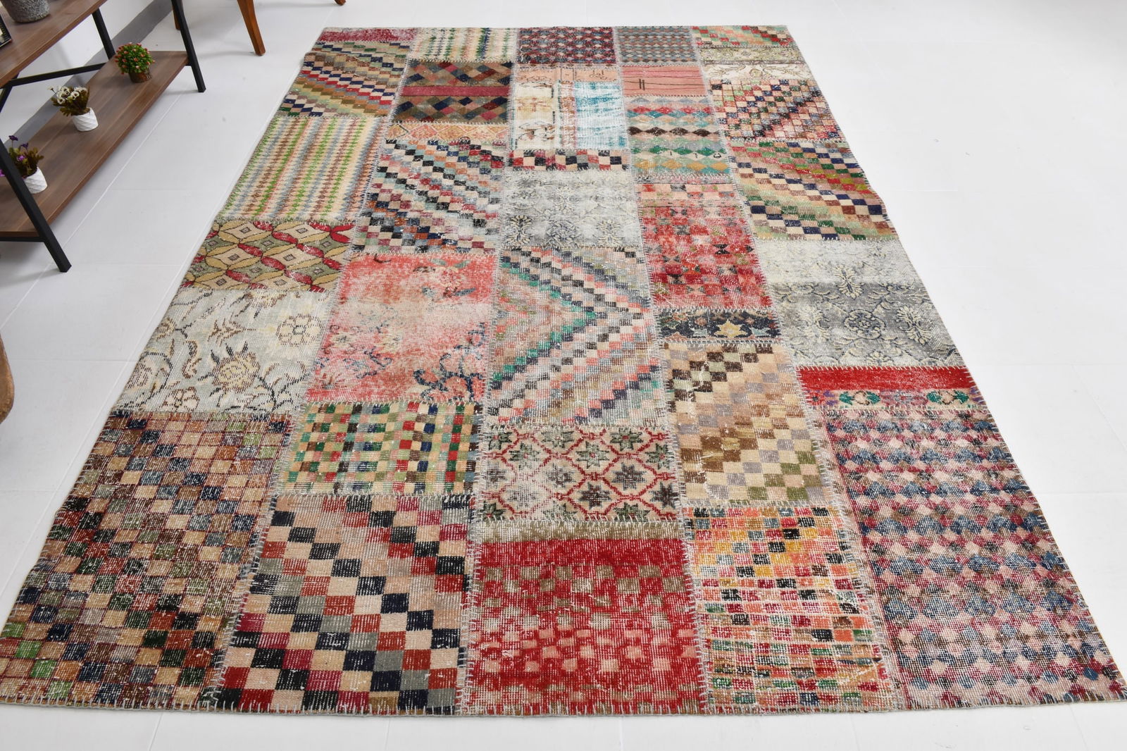 6'10'' x 9'11'' Handmade Vintage Wool Patchwork Rug - 21530 - 5