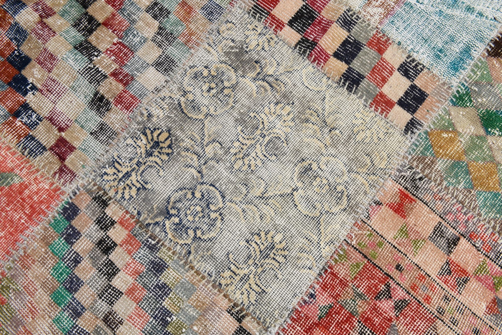 6'10'' x 9'11'' Handmade Vintage Wool Patchwork Rug - 21530 - 6
