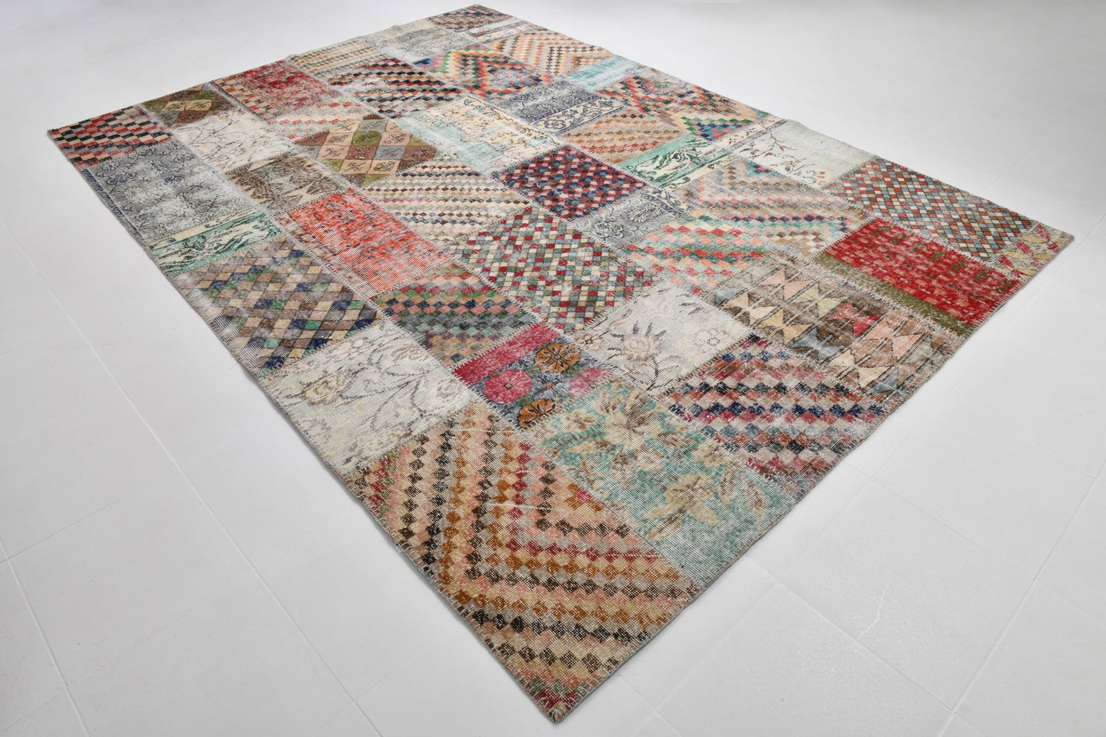 8'2'' x 11'5'' Handmade Vintage Wool Rug - 21531 - 19