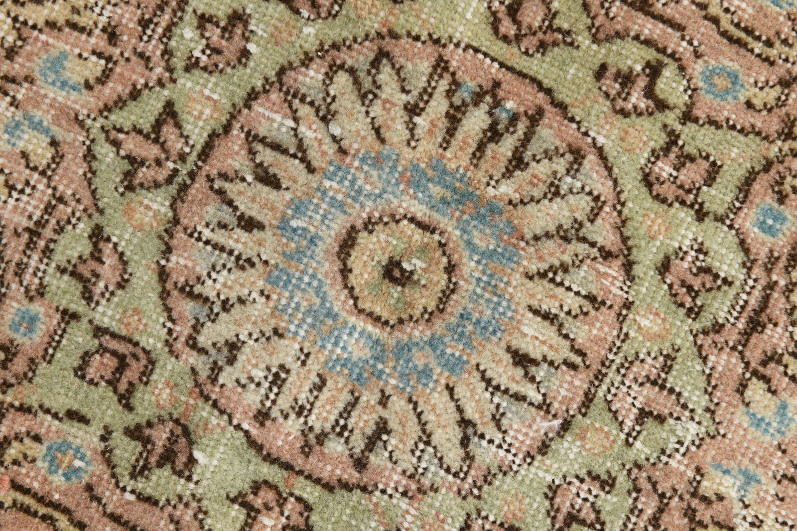 6'9'' x 9'10'' Handmade Vintage Wool Rug - 17745 - 7