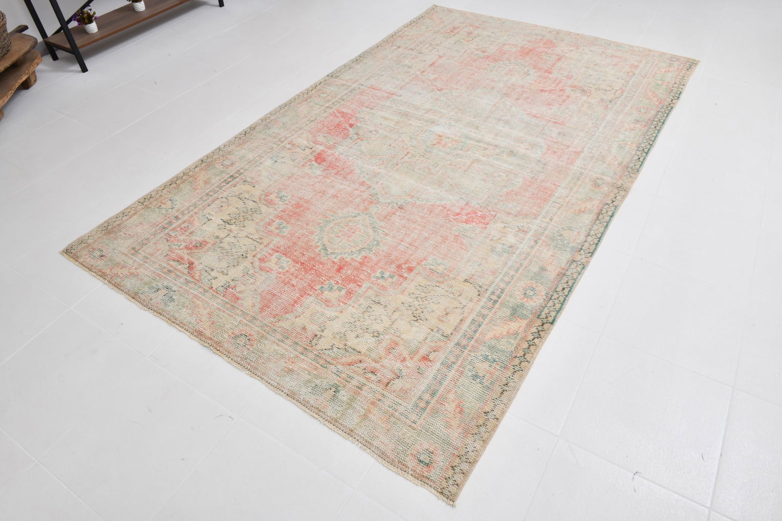 5'8'' x 9'4'' Handmade Vintage Wool Rug - 20168 - 19