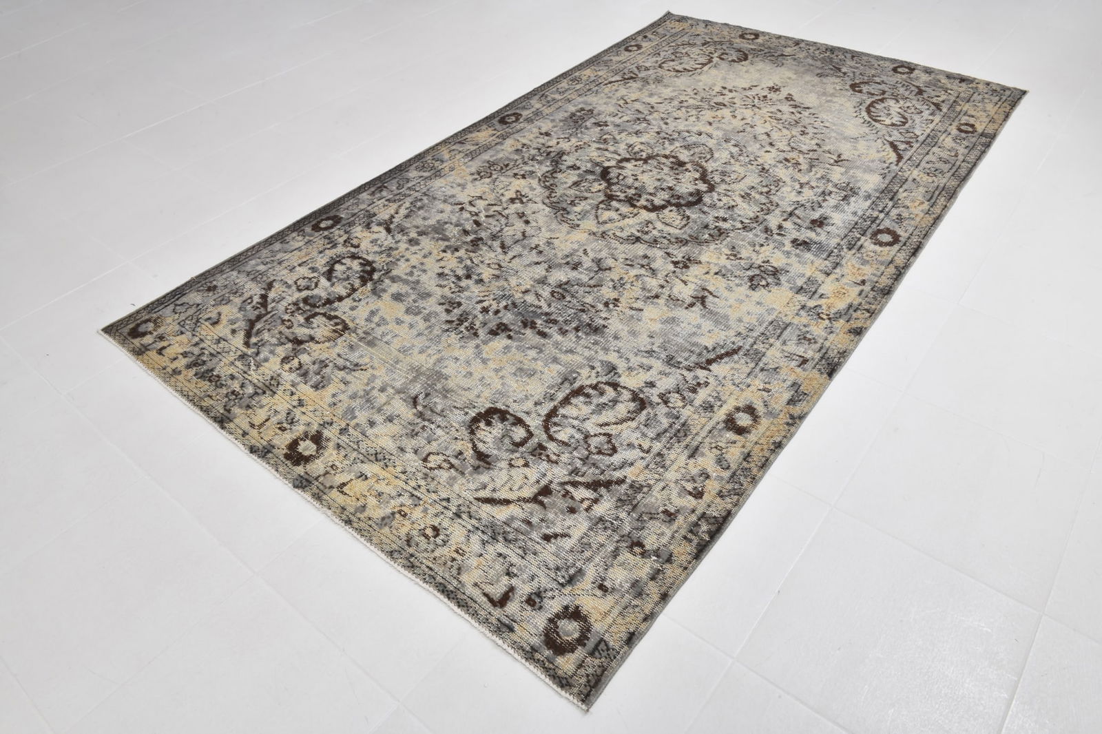 5'4'' x 9'8'' Handmade Vintage Wool Rug - 20243 - 18