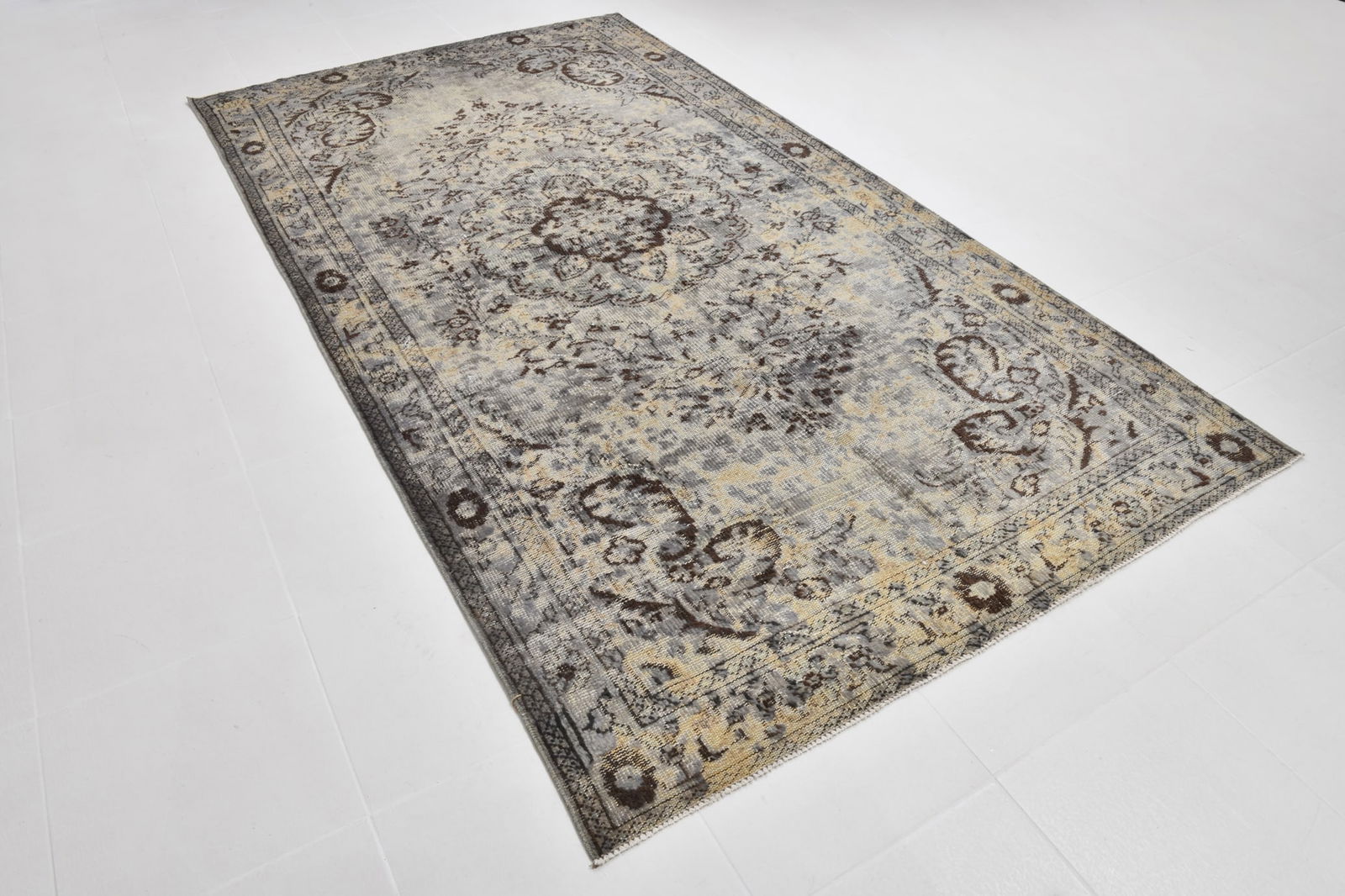 5'4'' x 9'8'' Handmade Vintage Wool Rug - 20243 - 19