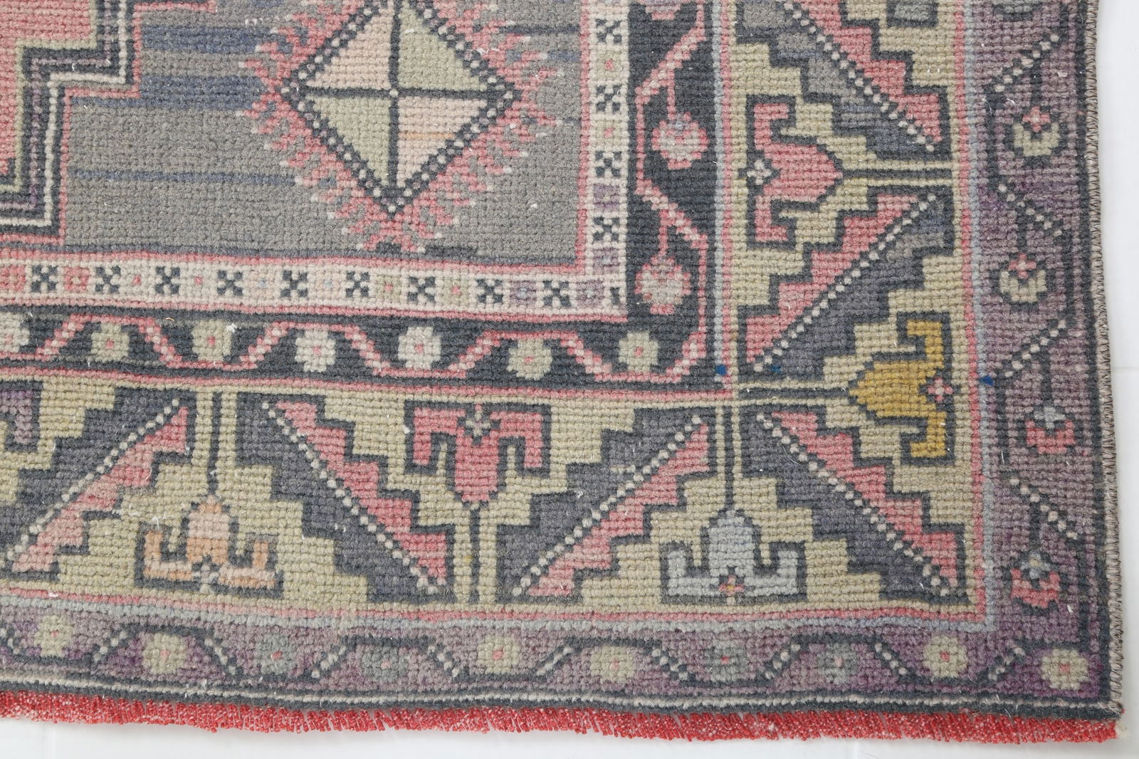 3'8'' x 7'2'' Handmade Vintage Wool Rug - 5025 - 16