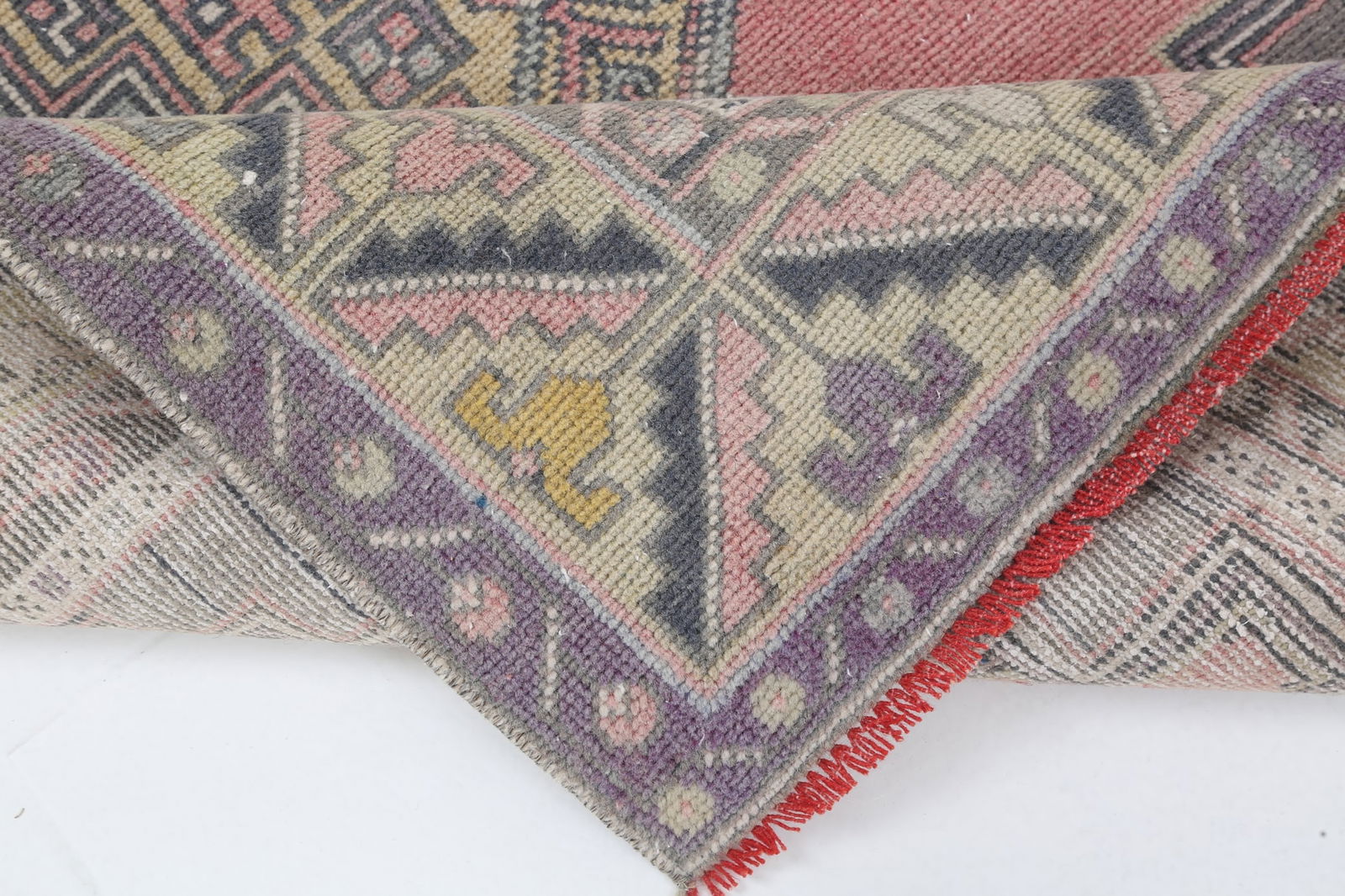 3'8'' x 7'2'' Handmade Vintage Wool Rug - 5025 - 18