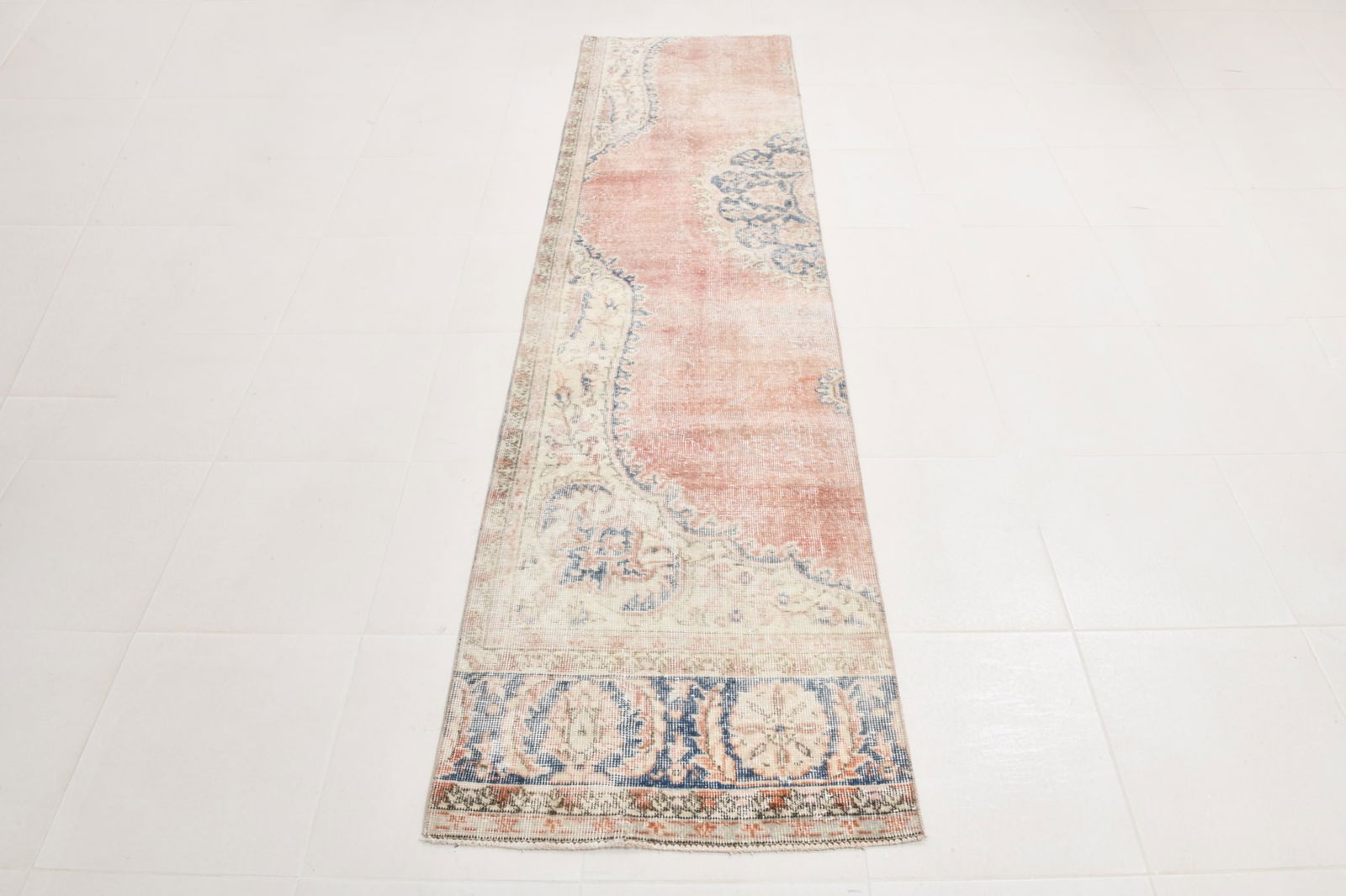 2'4'' x 8'11'' Handmade Vintage Wool Rug - 22442 - 16