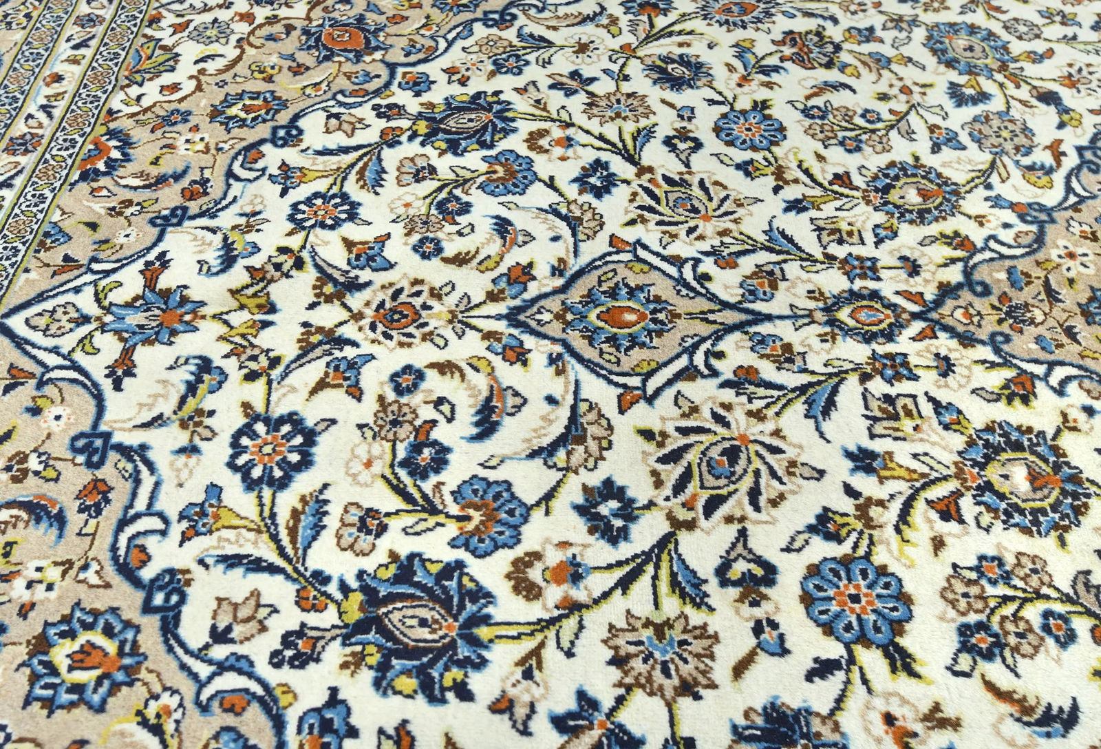 Vintage Cream Floral Traditional 8X12 Kashan Persian Rug - 6