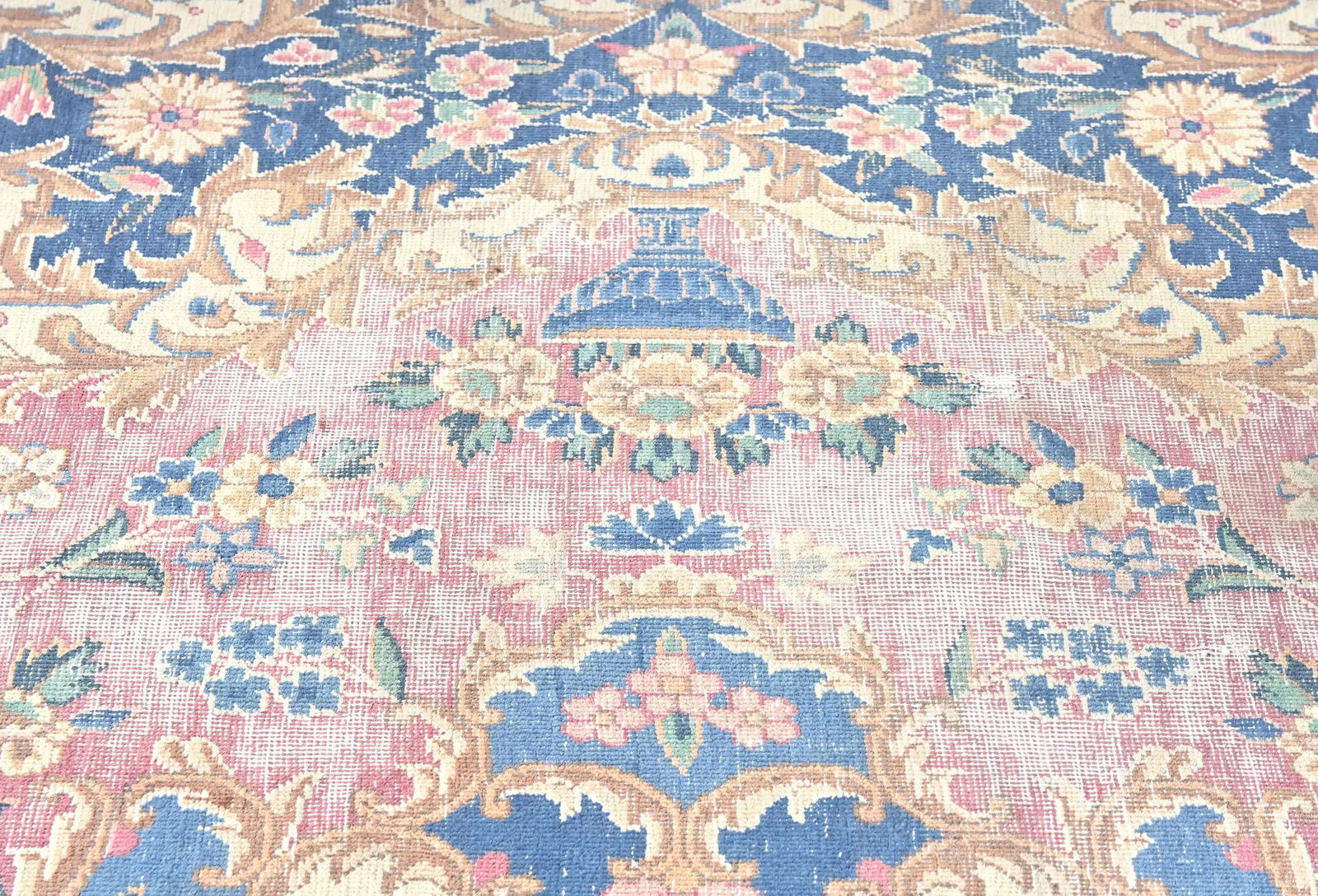 Muted Light Red Floral 6X10 Distressed Vintage Oriental Rug - 7