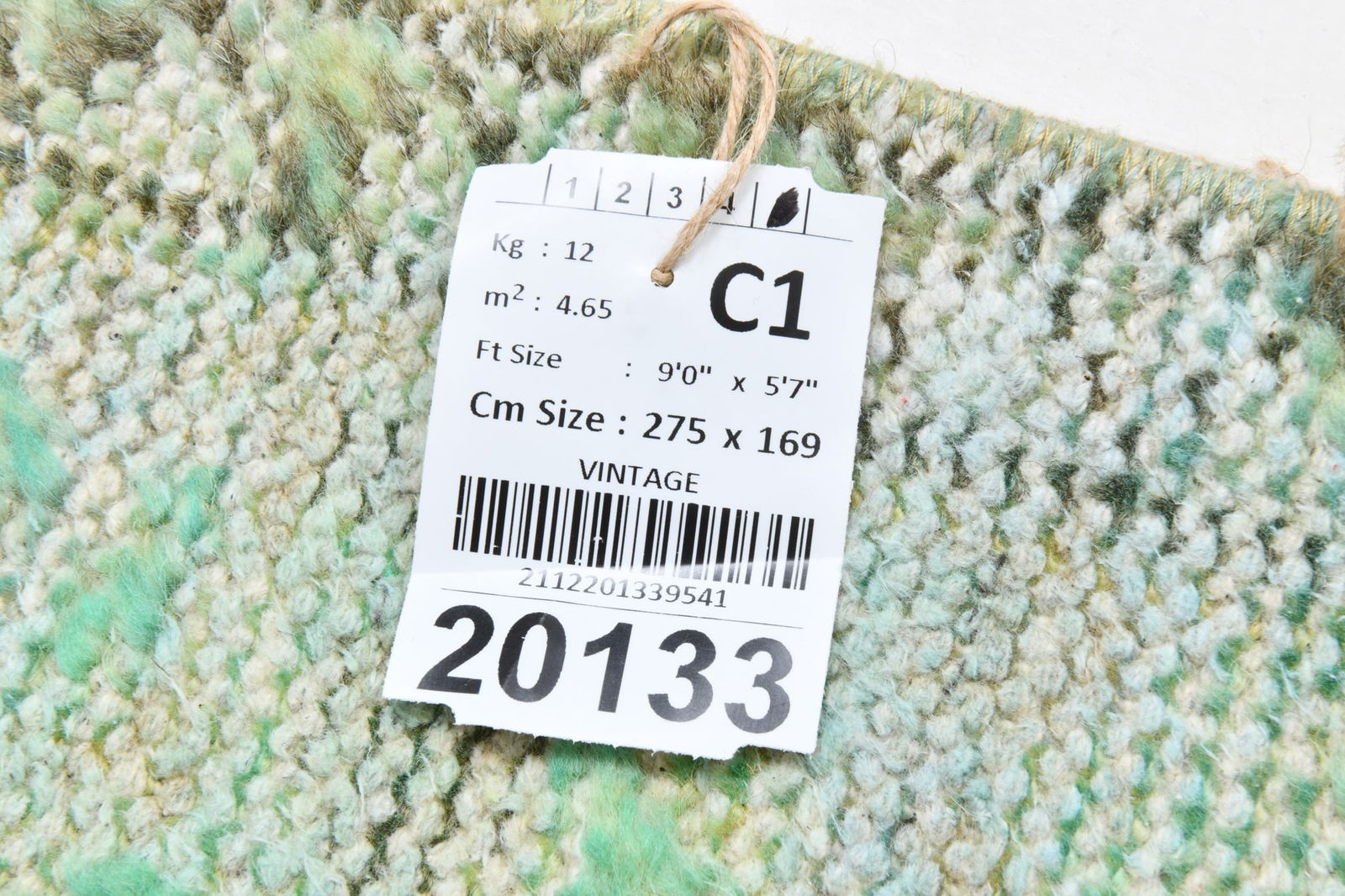 5'6'' x 9'0'' Handmade Vintage Wool Rug - 20133 - 20