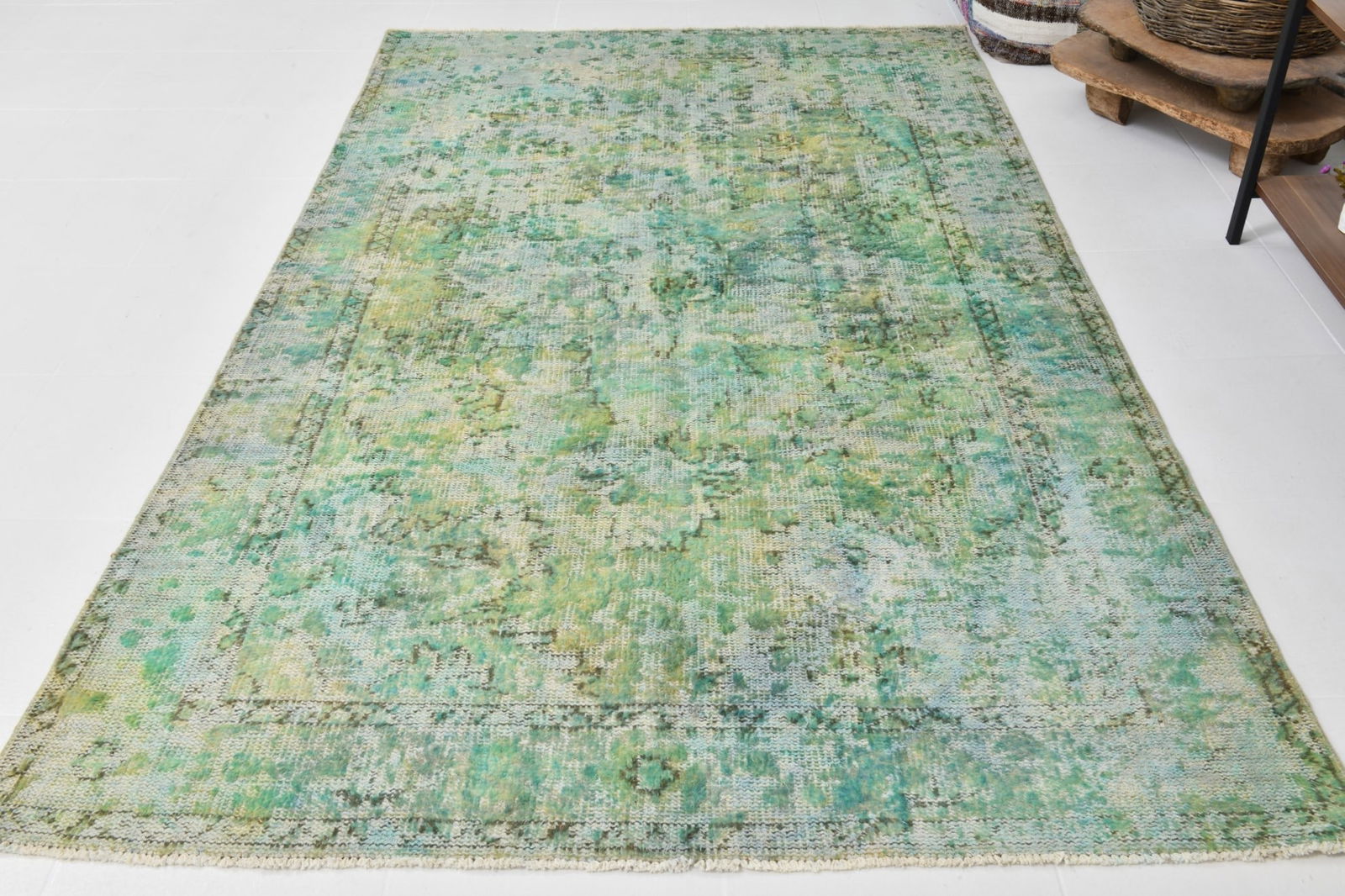 5'6'' x 9'0'' Handmade Vintage Wool Rug - 20133 - 5