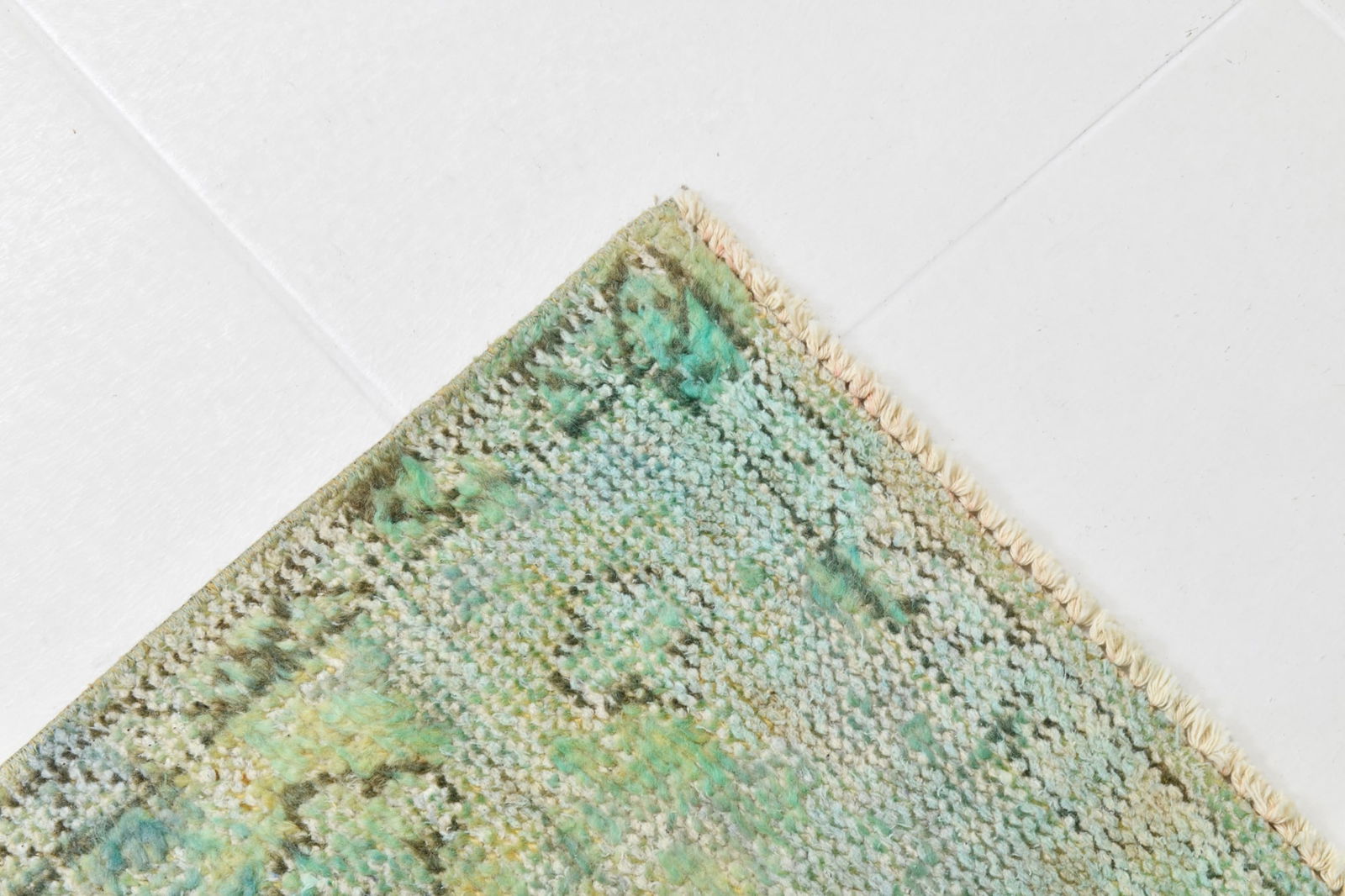 5'6'' x 9'0'' Handmade Vintage Wool Rug - 20133 - 8