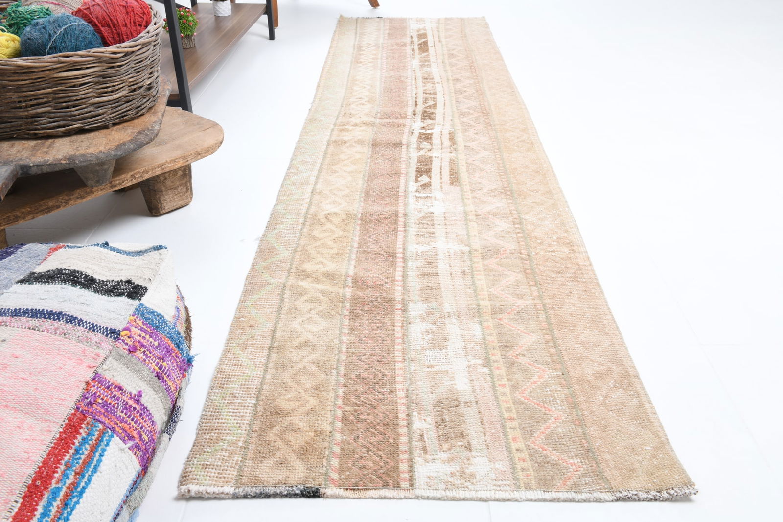2'3'' x 9'3'' Turkish Vintage Runner Rug - 17380 - 6