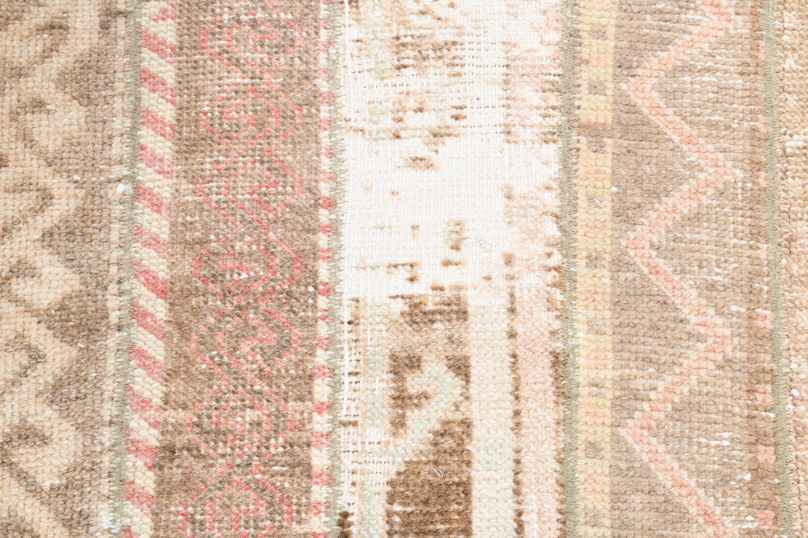 2'3'' x 9'3'' Turkish Vintage Runner Rug - 17380 - 9