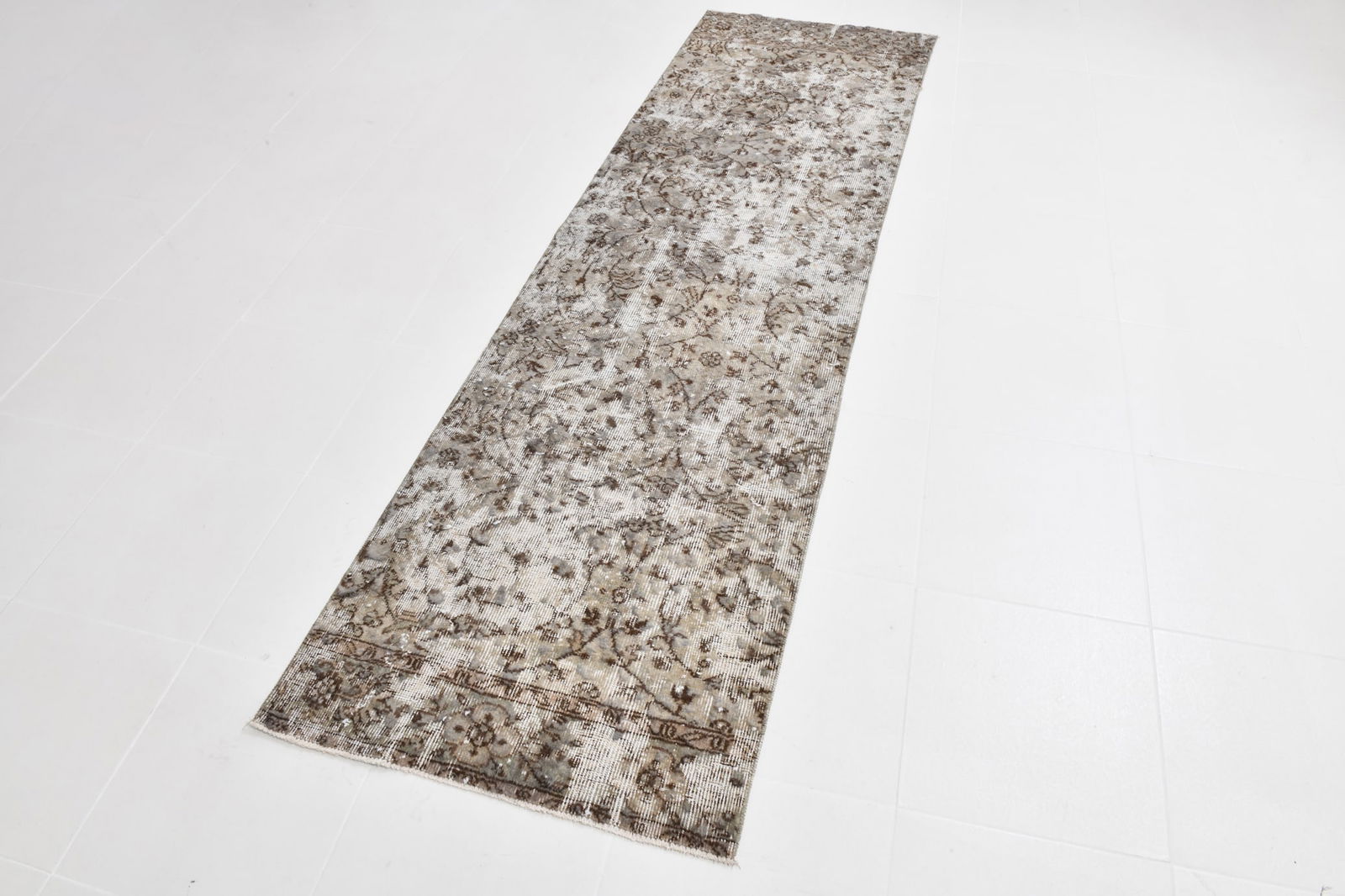 2'7'' x 8'10'' Handmade Vintage Wool Rug - 20340 - 19