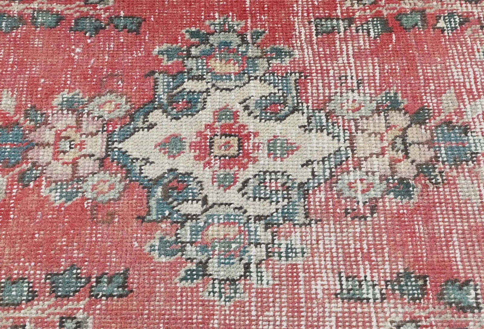 Semi Antique Muted Floral 1'6X2'3 Distressed Oriental Square Rug - 5