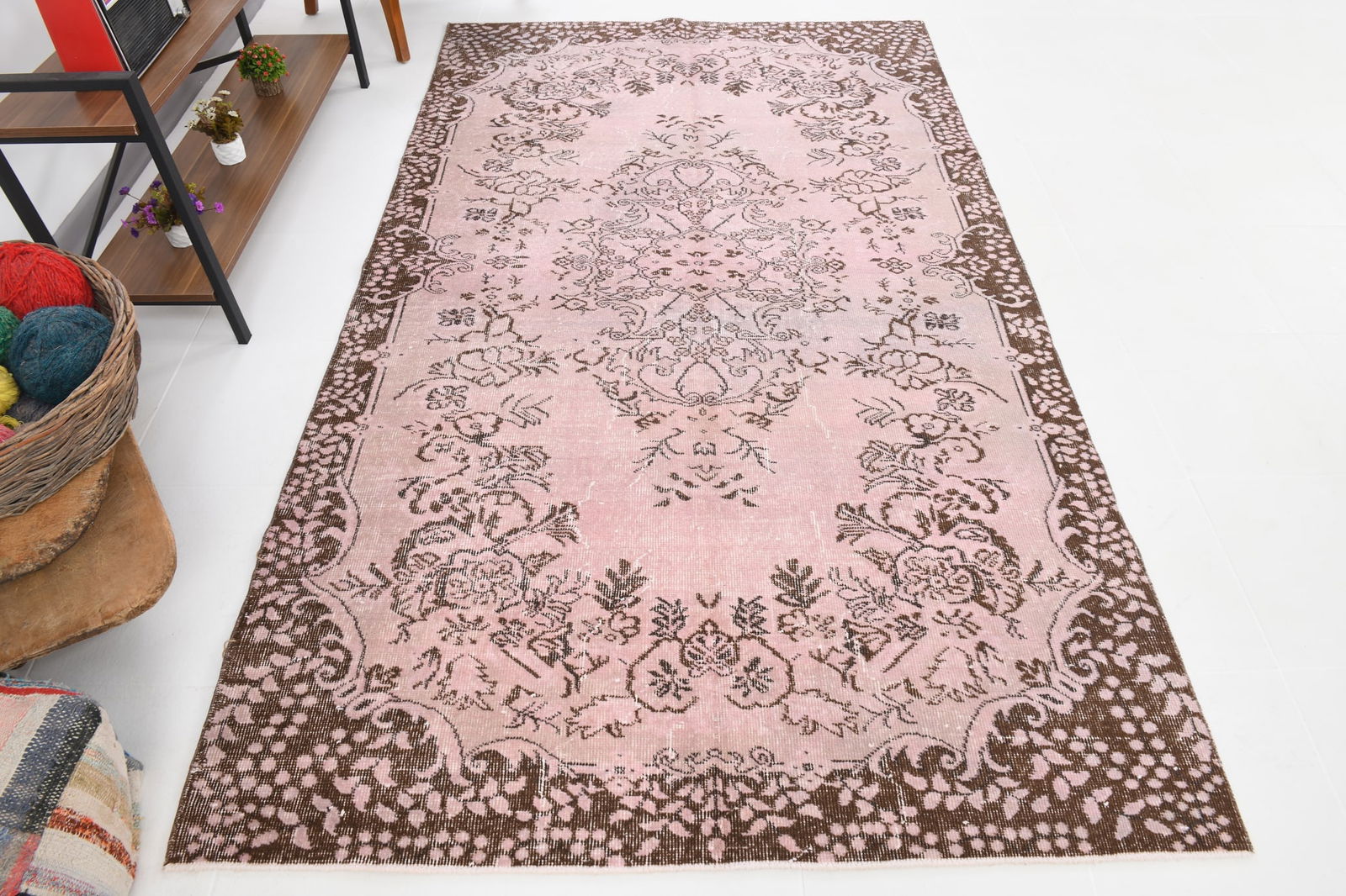 5'1'' x 8'8'' Handmade Vintage Wool Rug - 4316 - 4