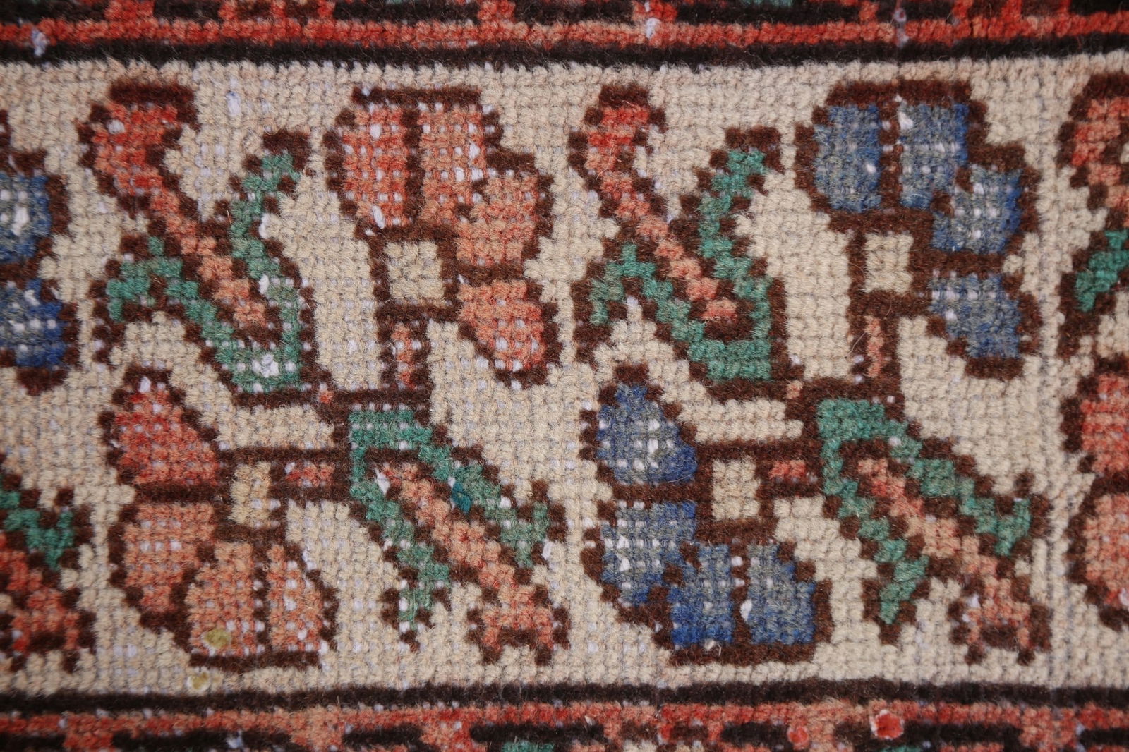 Antique Geometric Bakhtiari Persian Area Rug 5x10 - 11