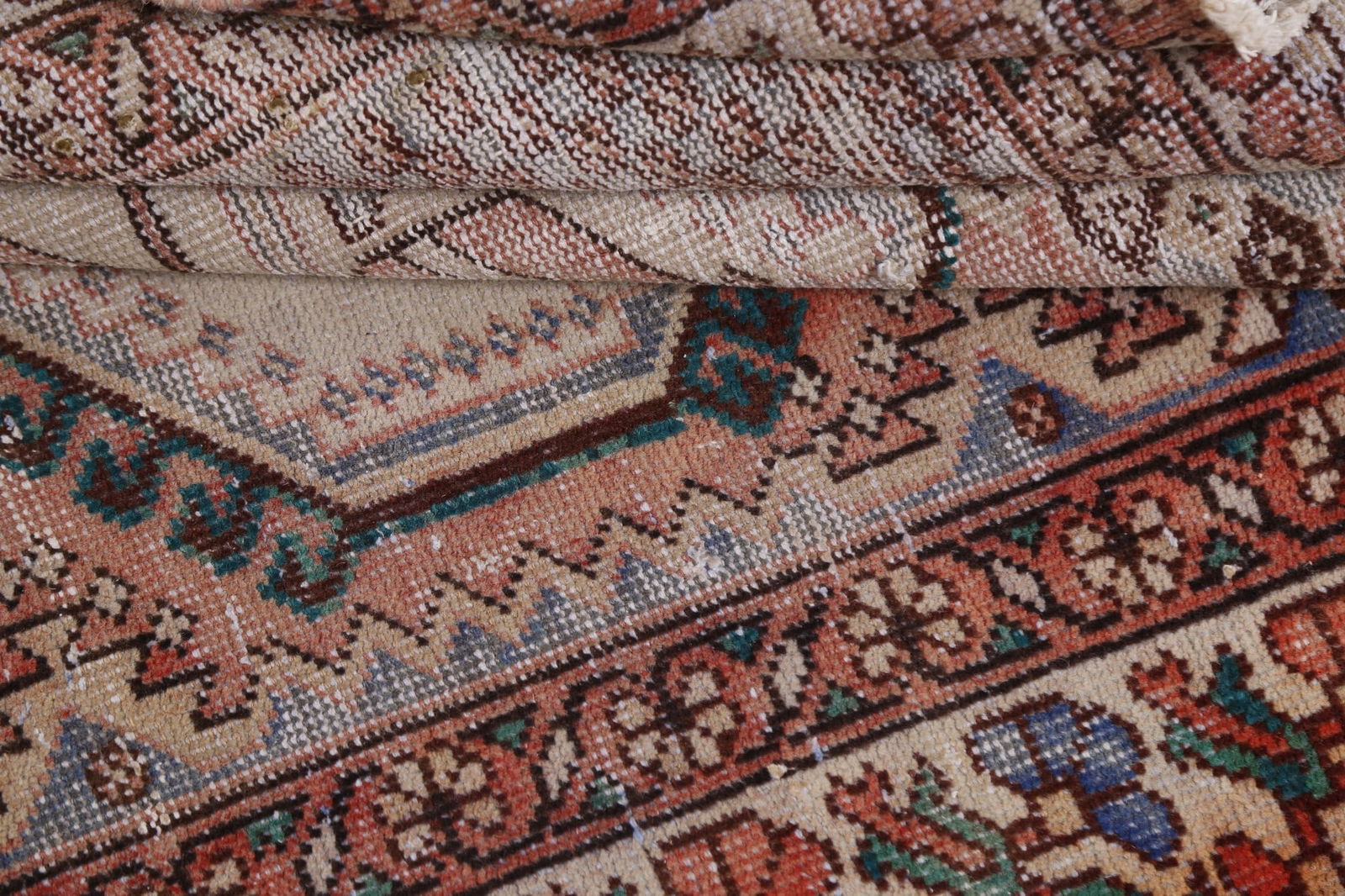 Antique Geometric Bakhtiari Persian Area Rug 5x10 - 17