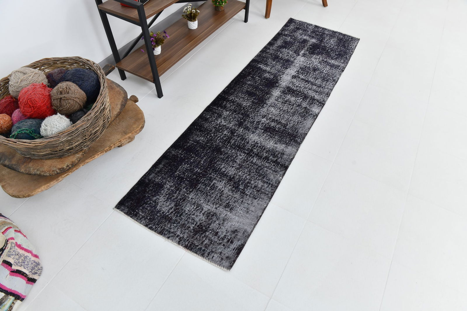 2'0'' x 7'1'' Handmade Vintage Wool Rug - 23221 - 4