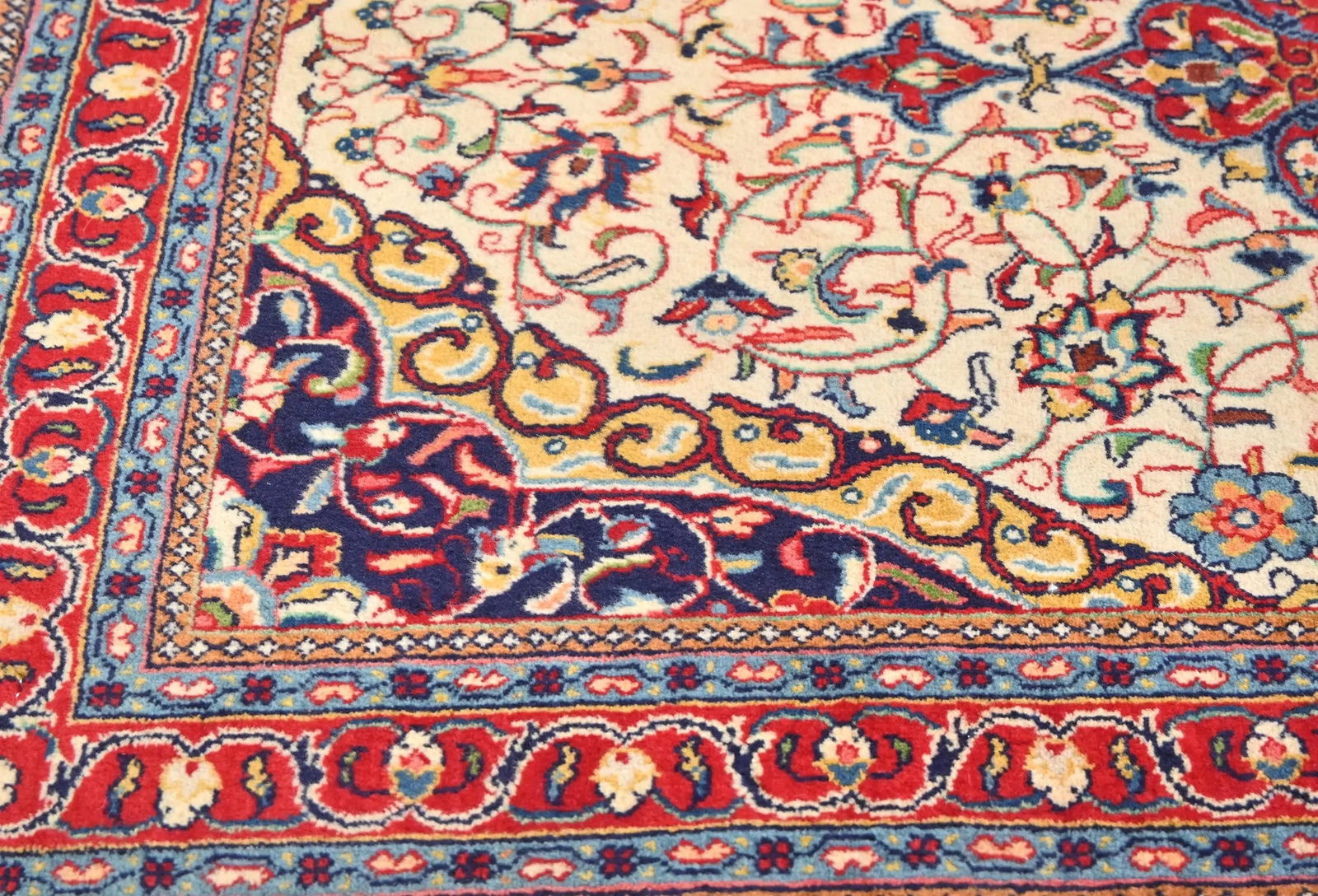 Vintage Cream Floral 3'6X4'7 Sarouk Persian Rug - 6