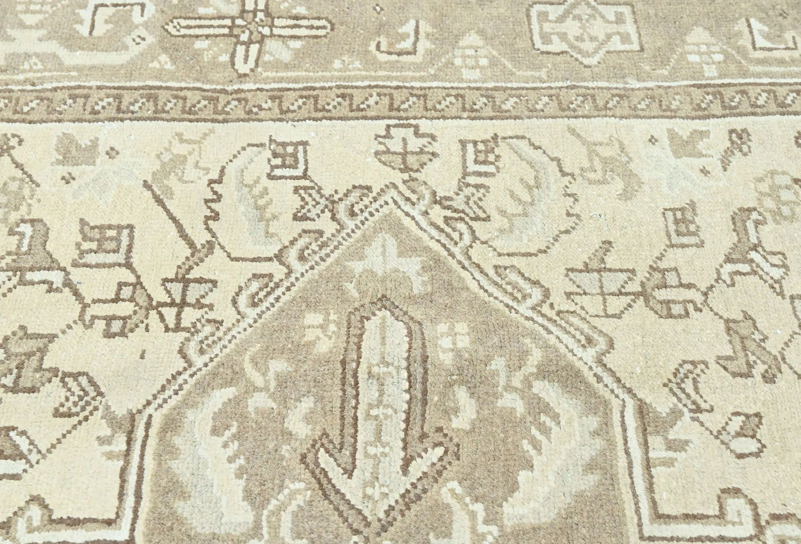 Muted Beige Floral 8X11 Distressed Vintage Oriental Rug - 7