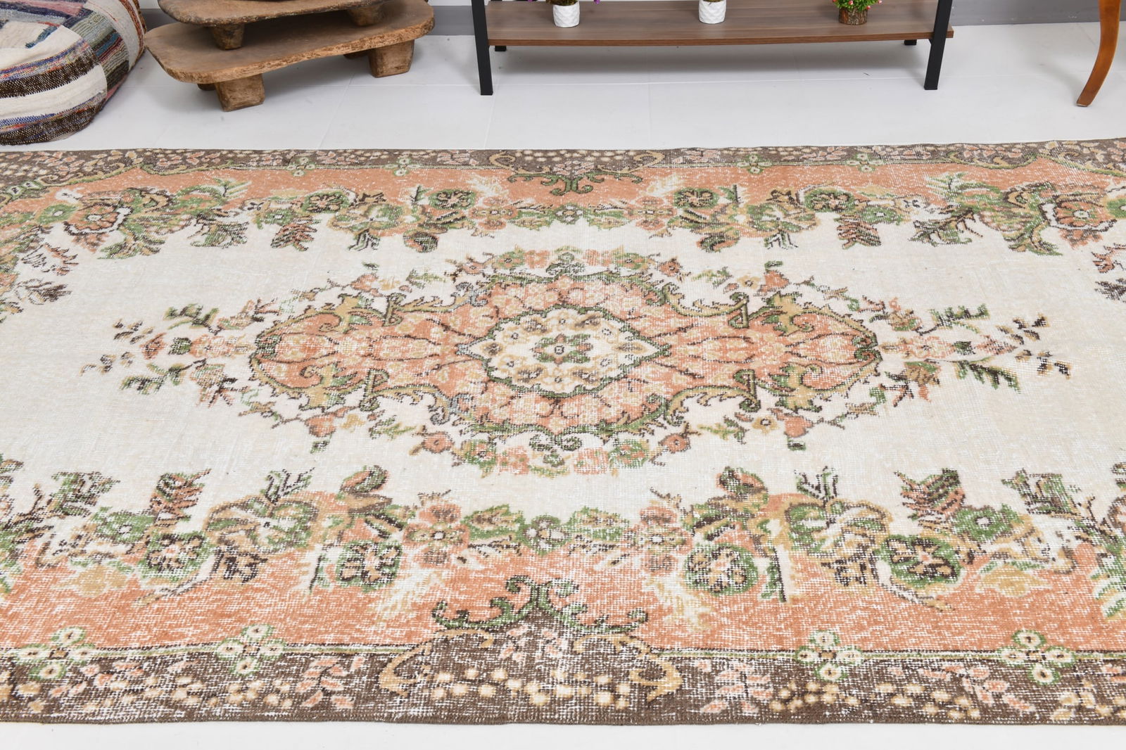 5'8'' x 9'11'' Handmade Vintage Wool Rug - 21537 - 3