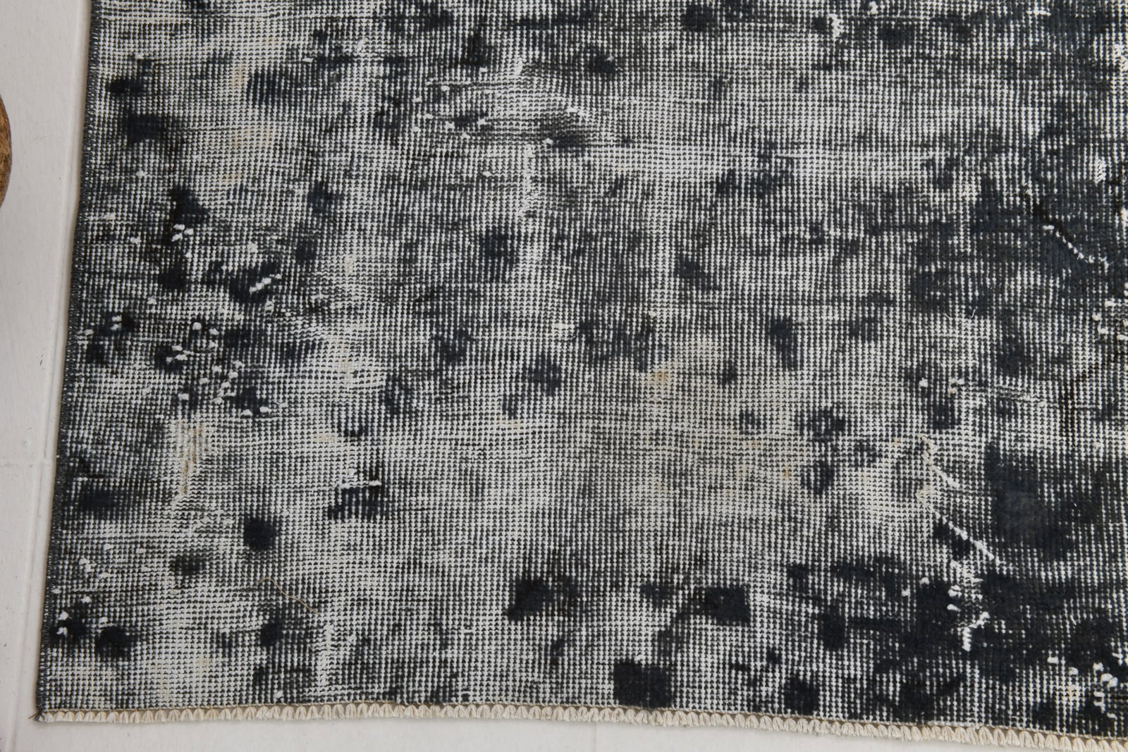 5'1'' x 8'2'' Handmade Vintage Wool Rug - 22443 - 11