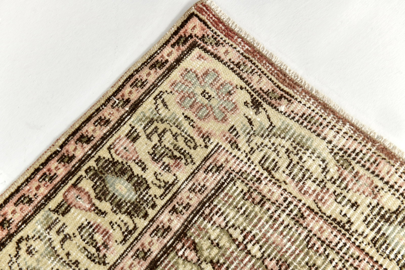 5'2'' x 8'6'' Handmade Vintage Wool Rug - 24656 - 12