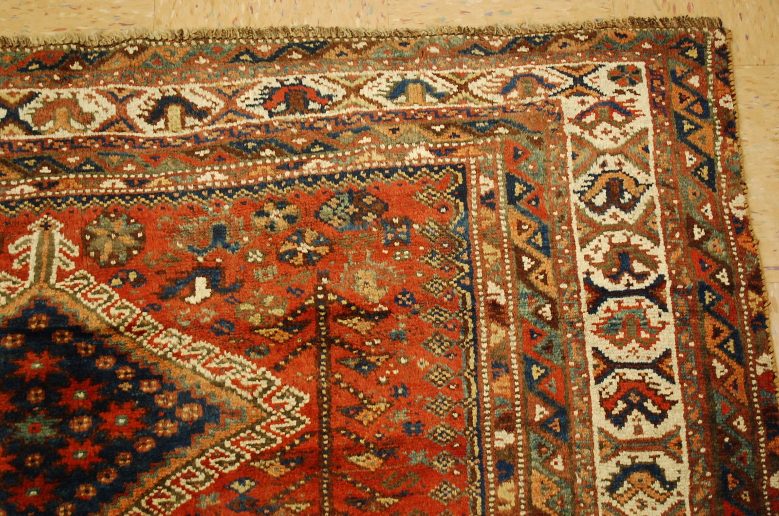 Persian SHIRAZ RUG 5'5" x 6'8" - 6
