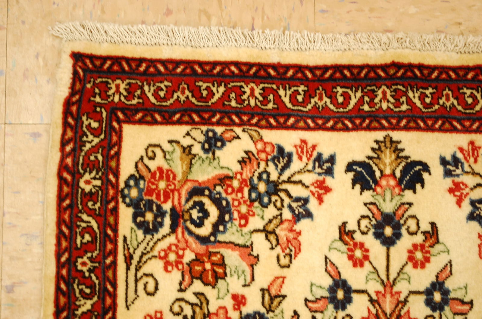PERSAN SAROUK RUG 2' 3" x 3' 3" - 3