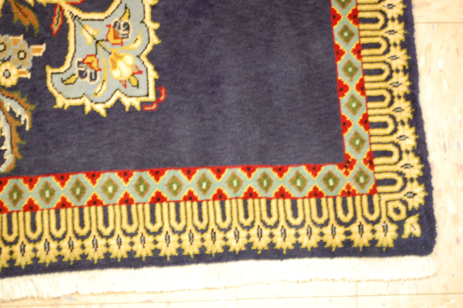 PERSIAN KESHAN RUG 2' 8"x 3'2" - 5