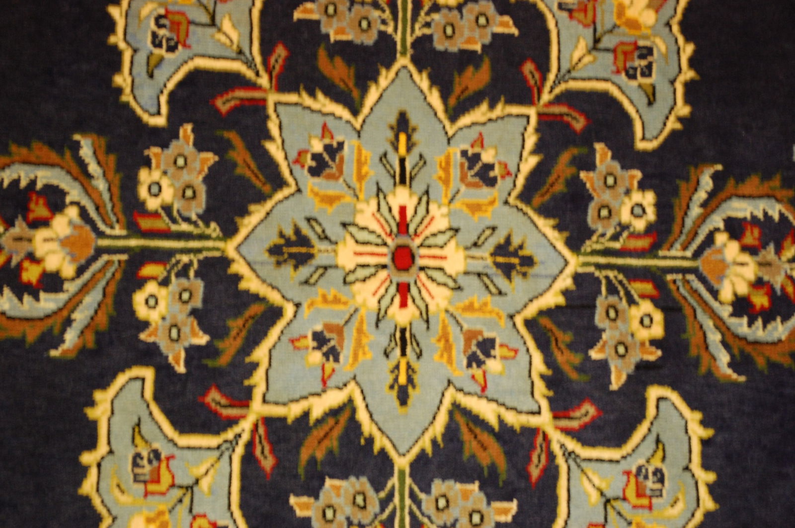 PERSIAN KESHAN RUG 2' 8"x 3'2" - 9