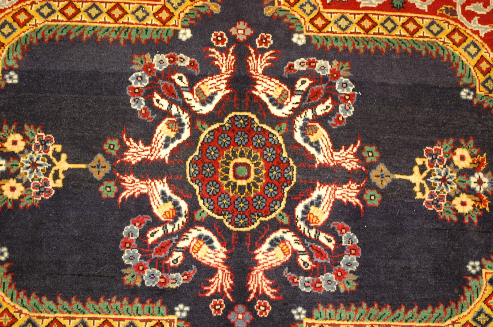 PERSIAN KESHAN RUG 2'3"x3'3": Title:PERSIAN KESHAN RUG 2'3"x3'3"Description: ANTIQUE KOWK WOOL_HIGH KPSI AUTHENTIC HAND KNOTTED PERSIANKESHAN RUG ..........with an exact size of 2'3" x 3'3".....GREAT subjects BIRDS DESIGN OF