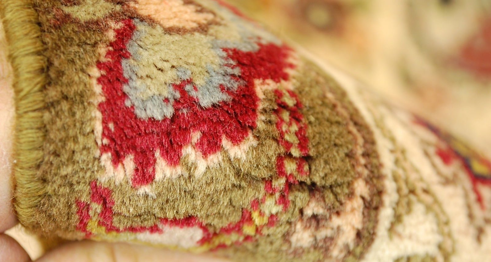 PERSAN TEBRIZ RUG 2'1" x 2'7" - 9