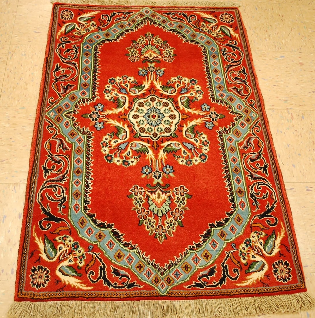 PERSIAN KESHAN RUG 2'8" x 3'11" - 2