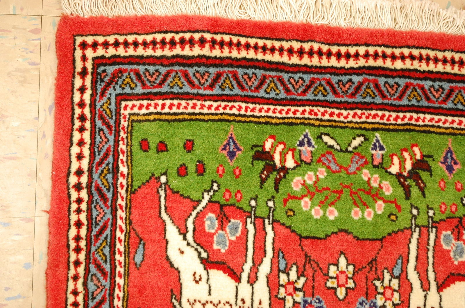 PERSAN SAROUK RUG 2' x 2' 9" - 3