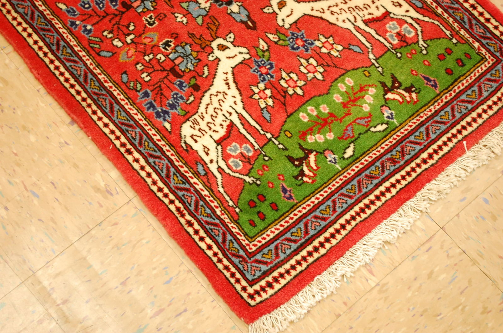 PERSAN SAROUK RUG 2' x 2' 9" - 8