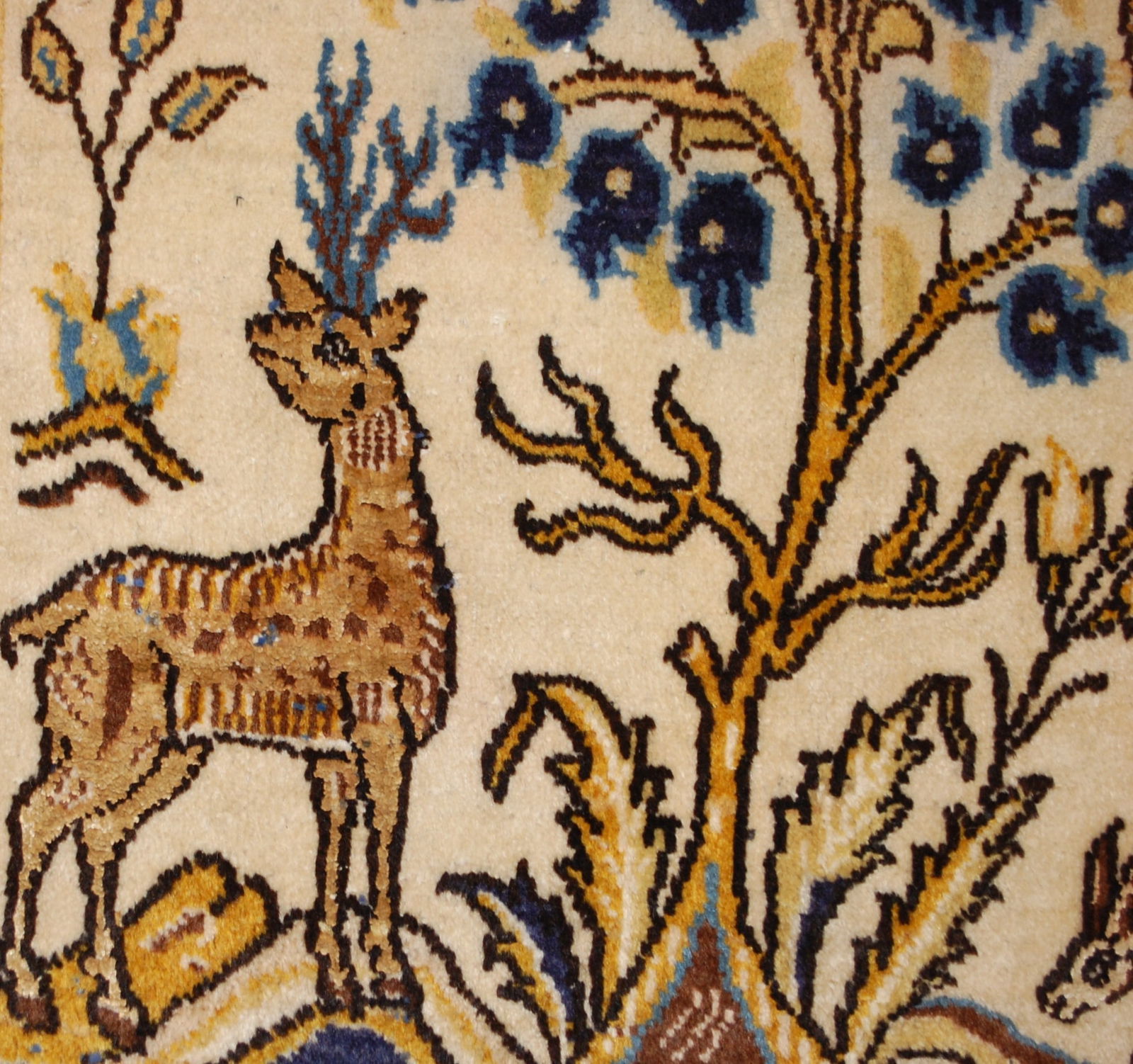 Persian QUME RUG 2'7" x 4'3" - 8